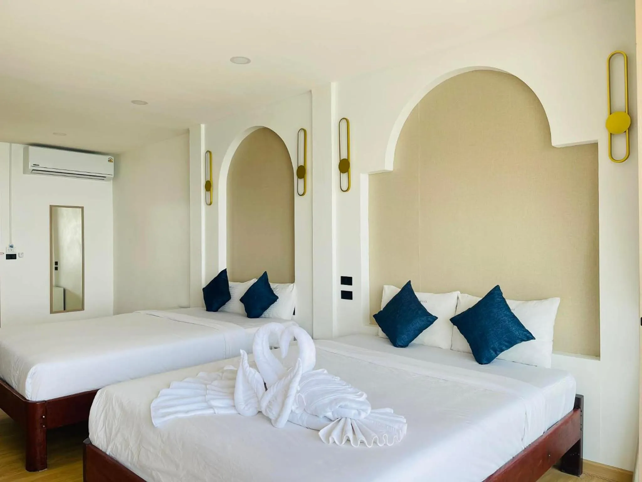 Bed in Big Fish Resort Koh Tao