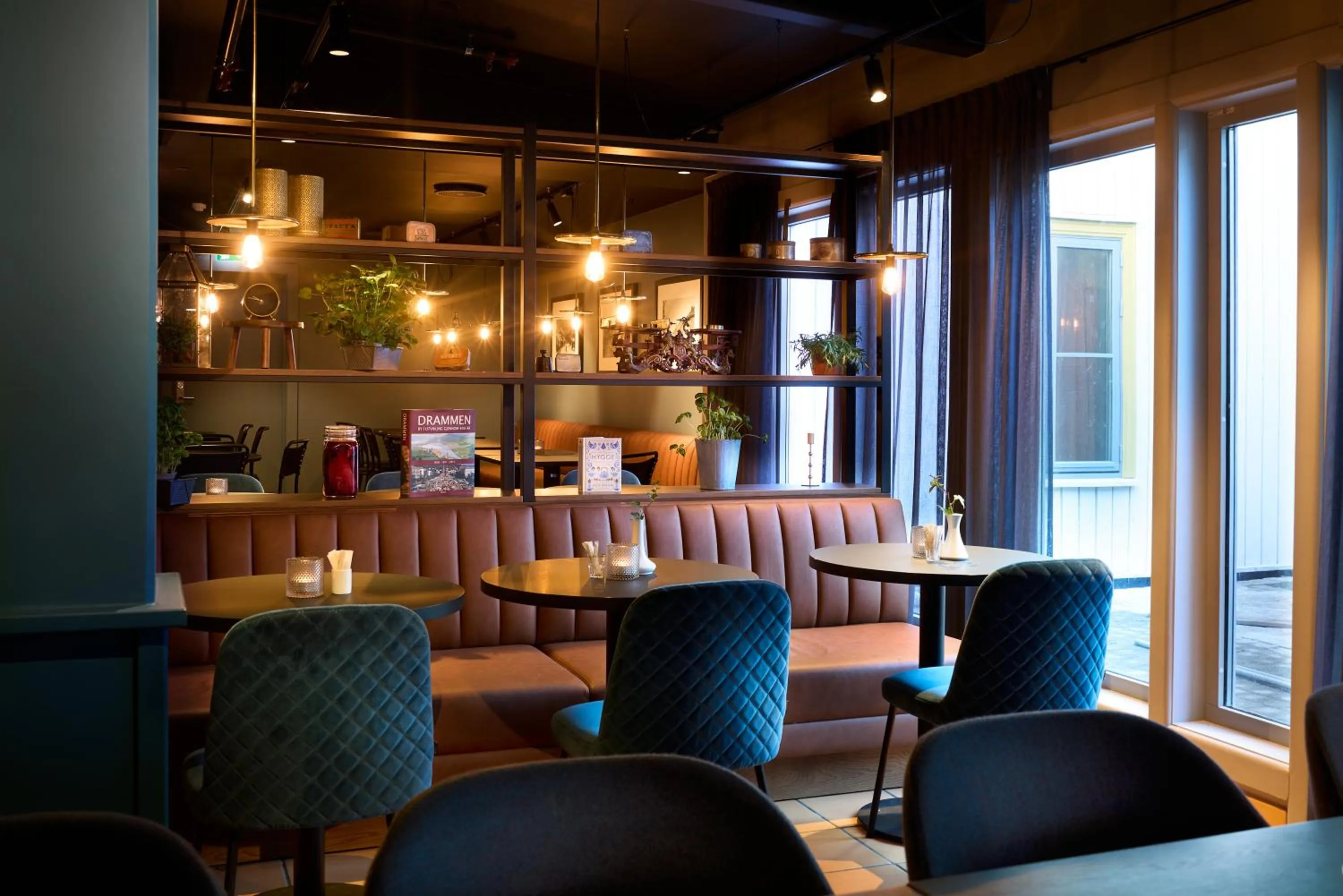 Restaurant/places to eat in Home Hotel Tollboden