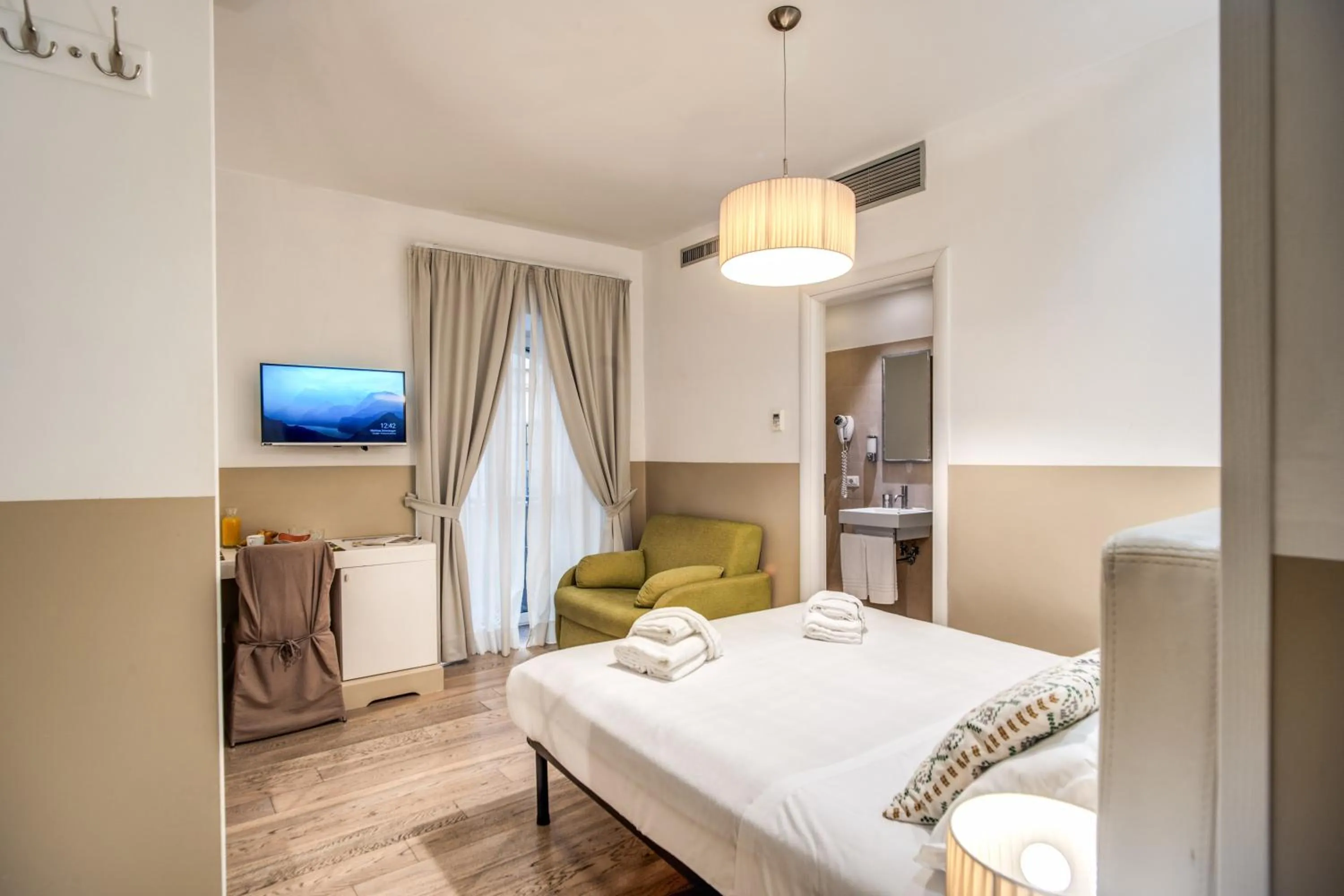 Bed in A Peace Of Rome B&B