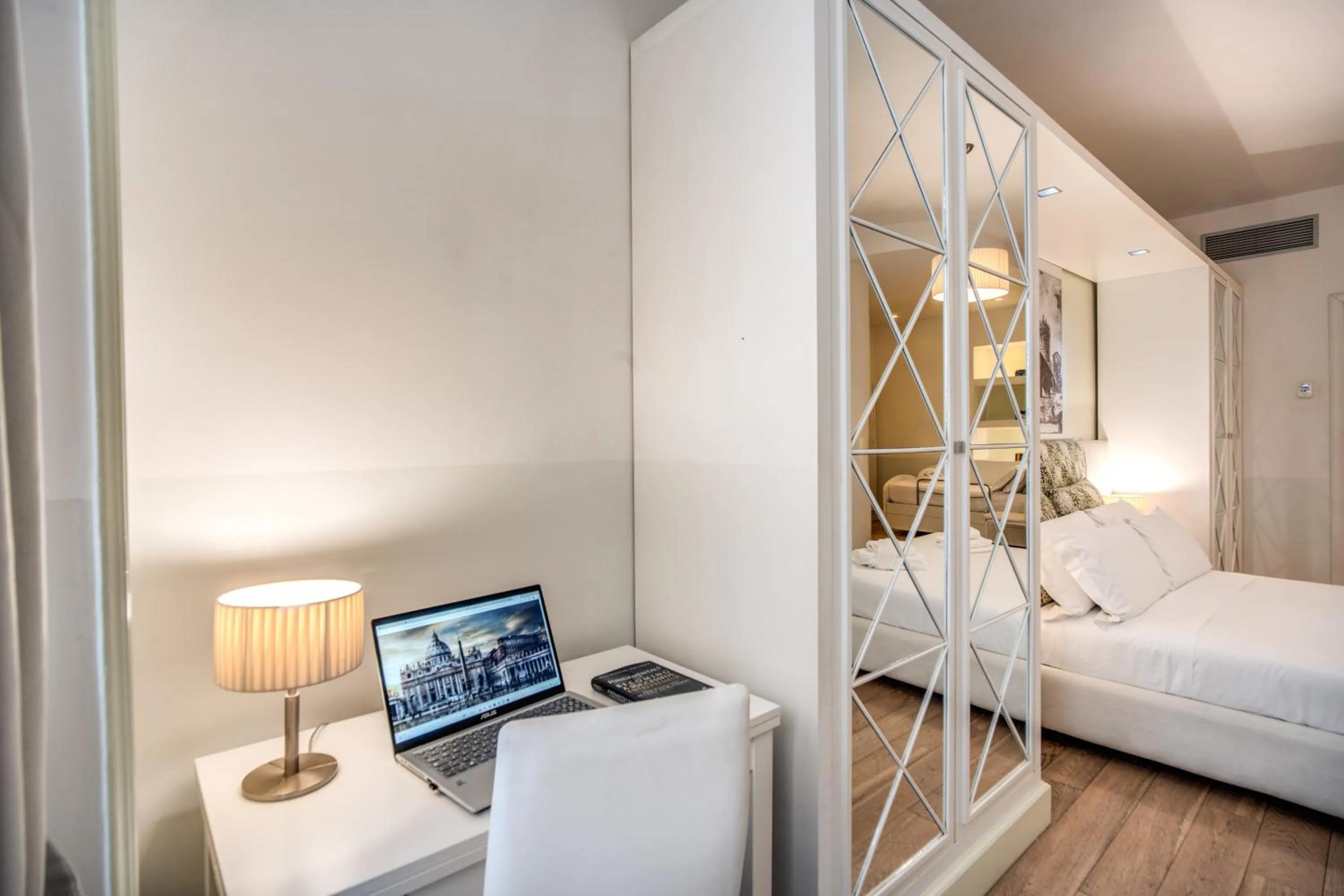 Bedroom, Bed in A Peace Of Rome B&B