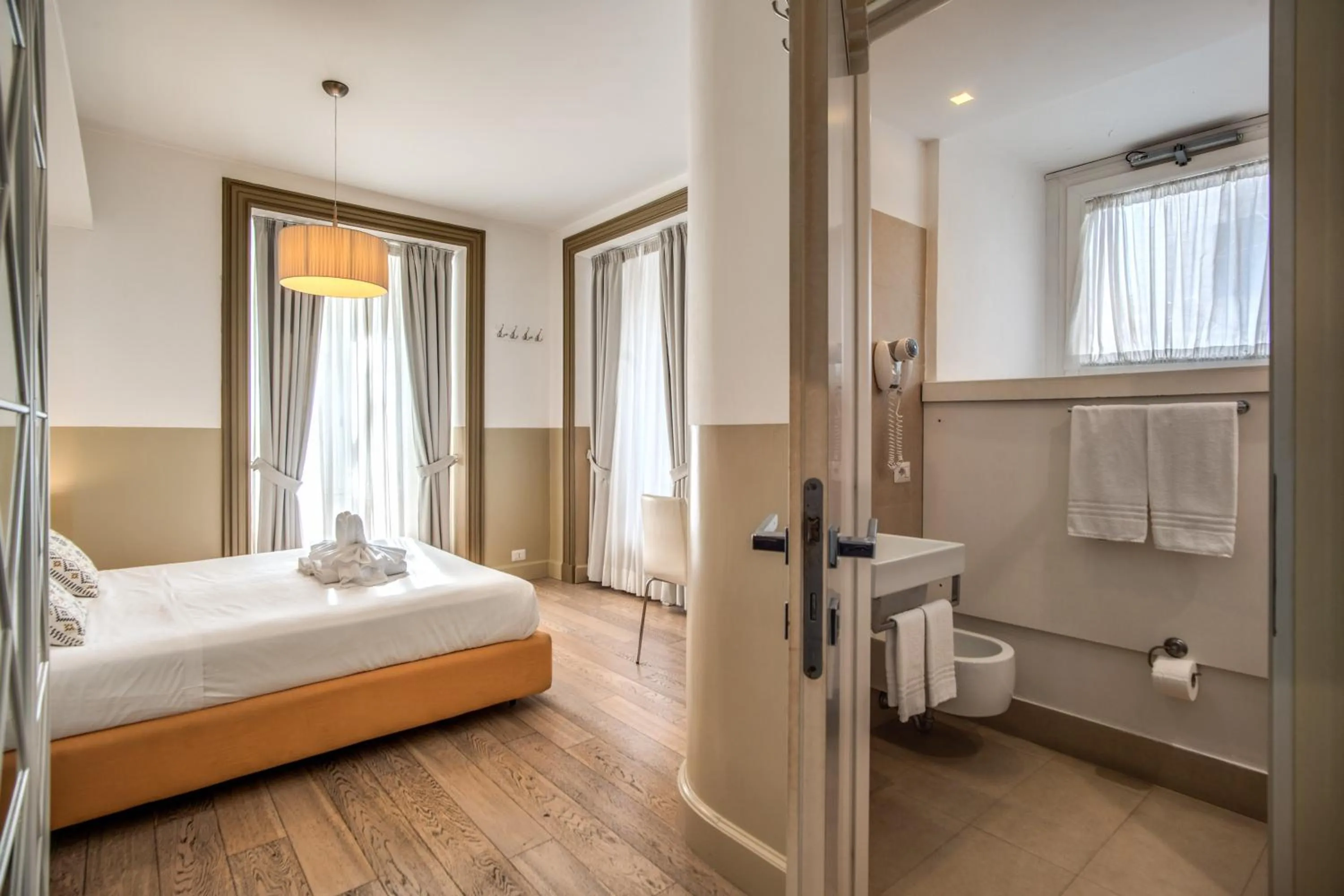 Bed in A Peace Of Rome B&B