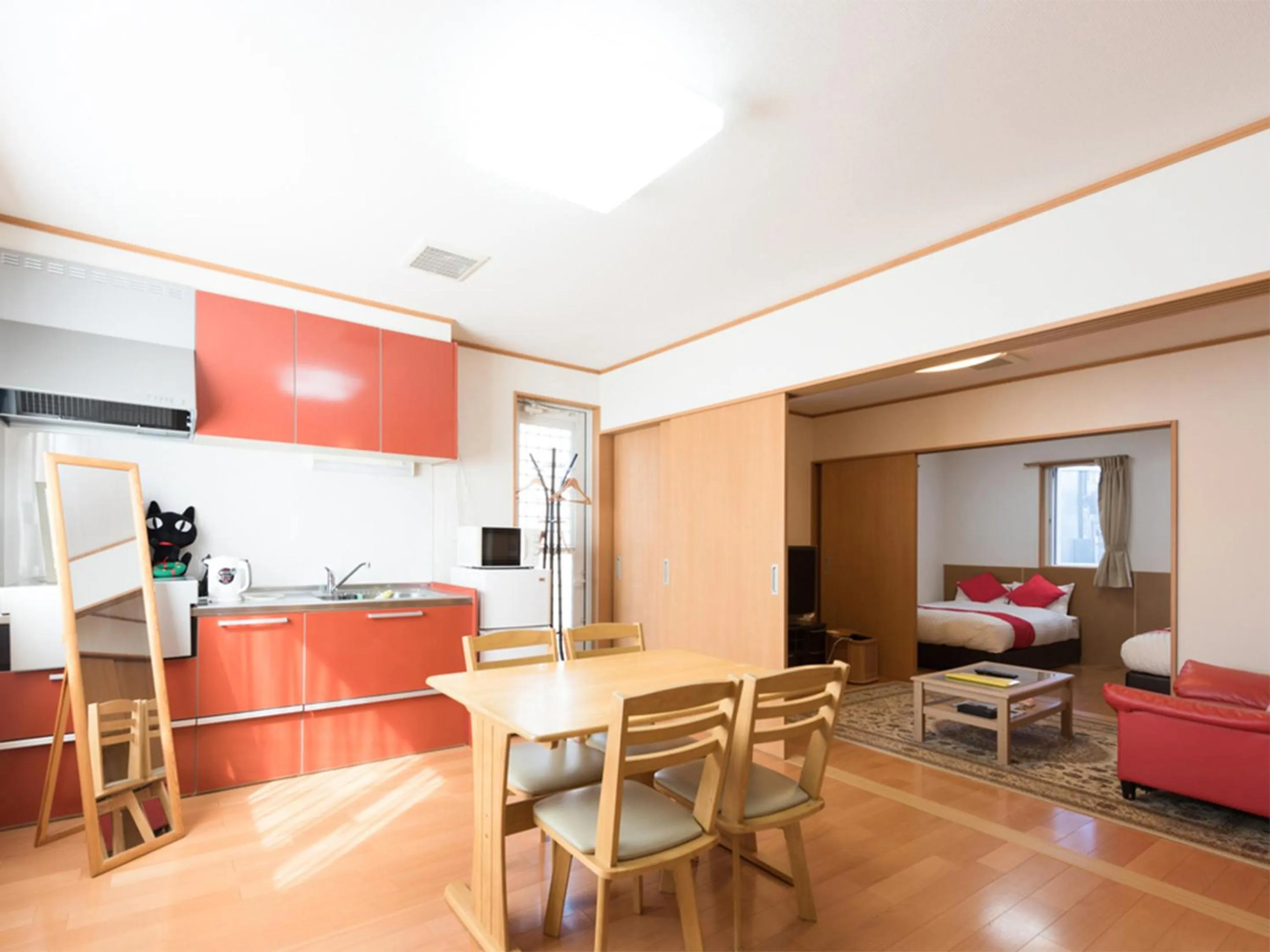 Photo of the whole room in Tama Hotel