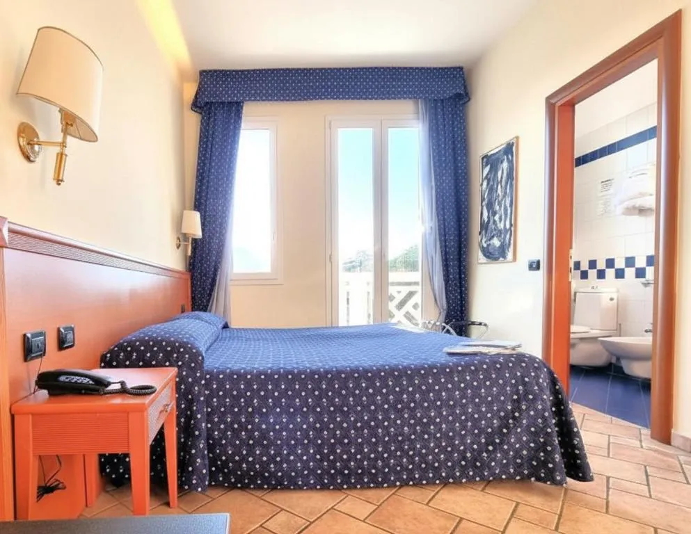 Bedroom, Bed in Hotel Giotto