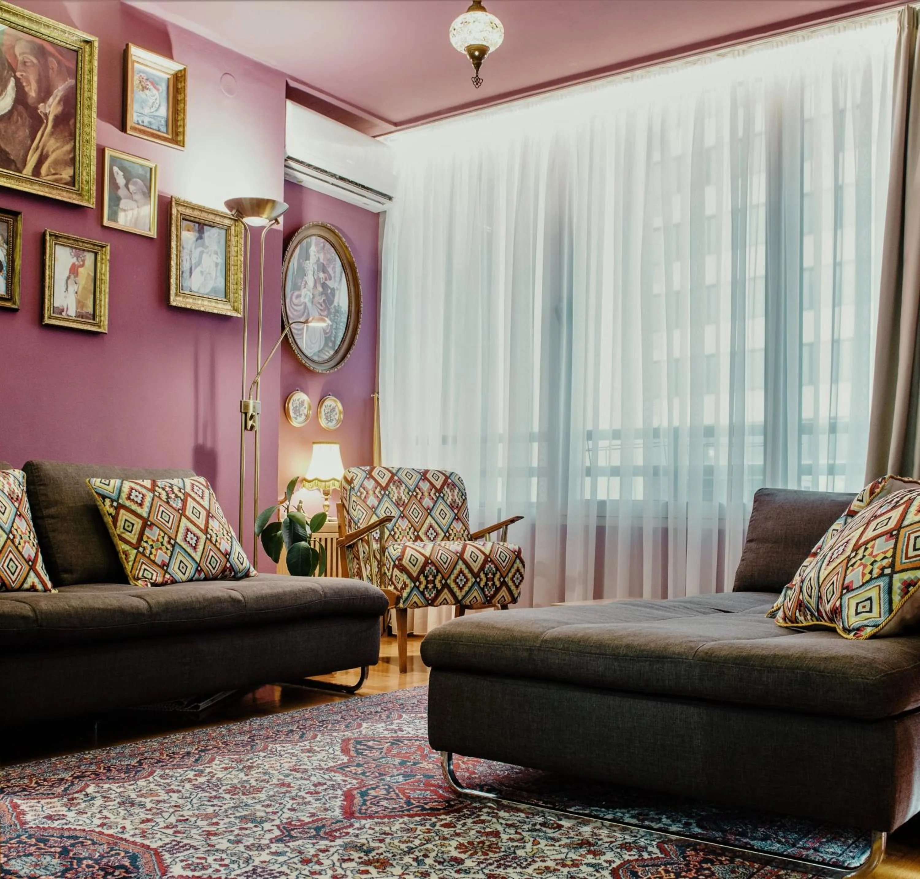 City Center Apartment with parking