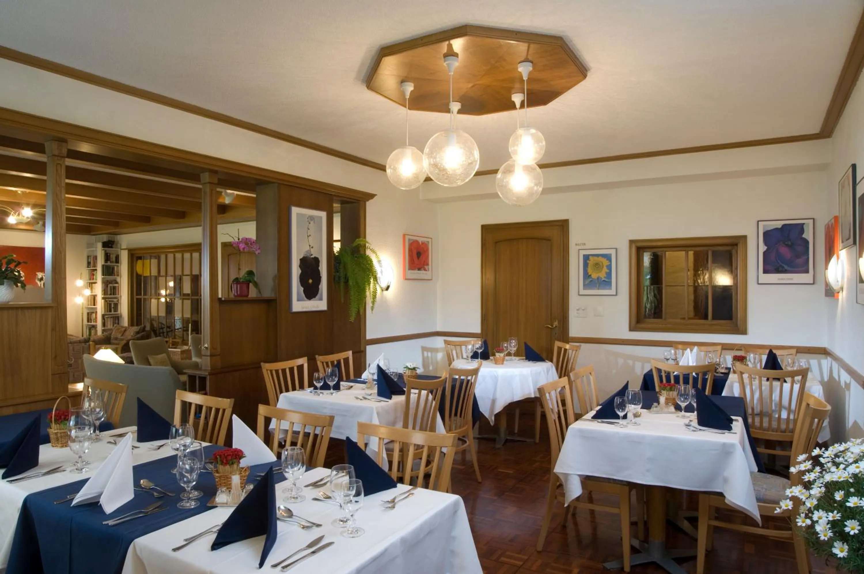 Restaurant/places to eat in Hotel Berghaus