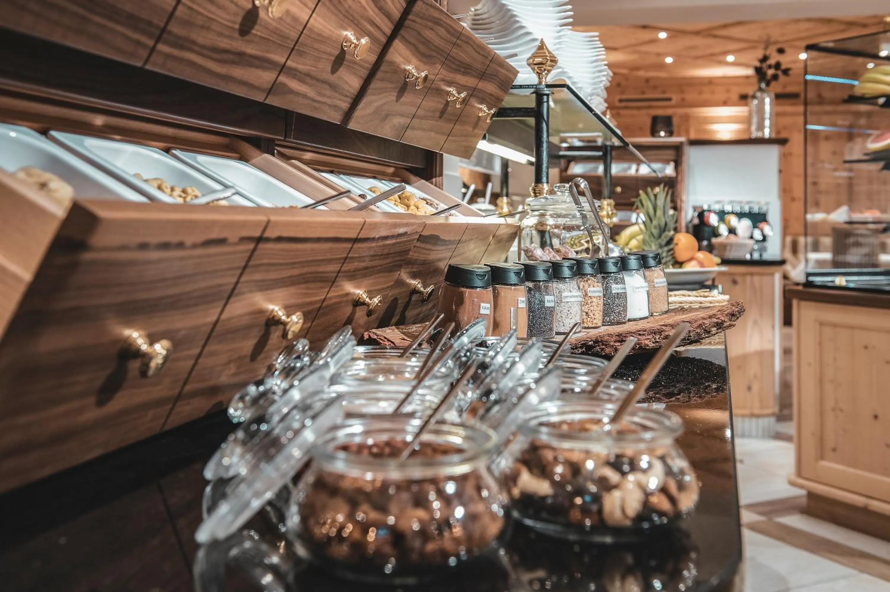 Breakfast in Alpvita Piz Tasna