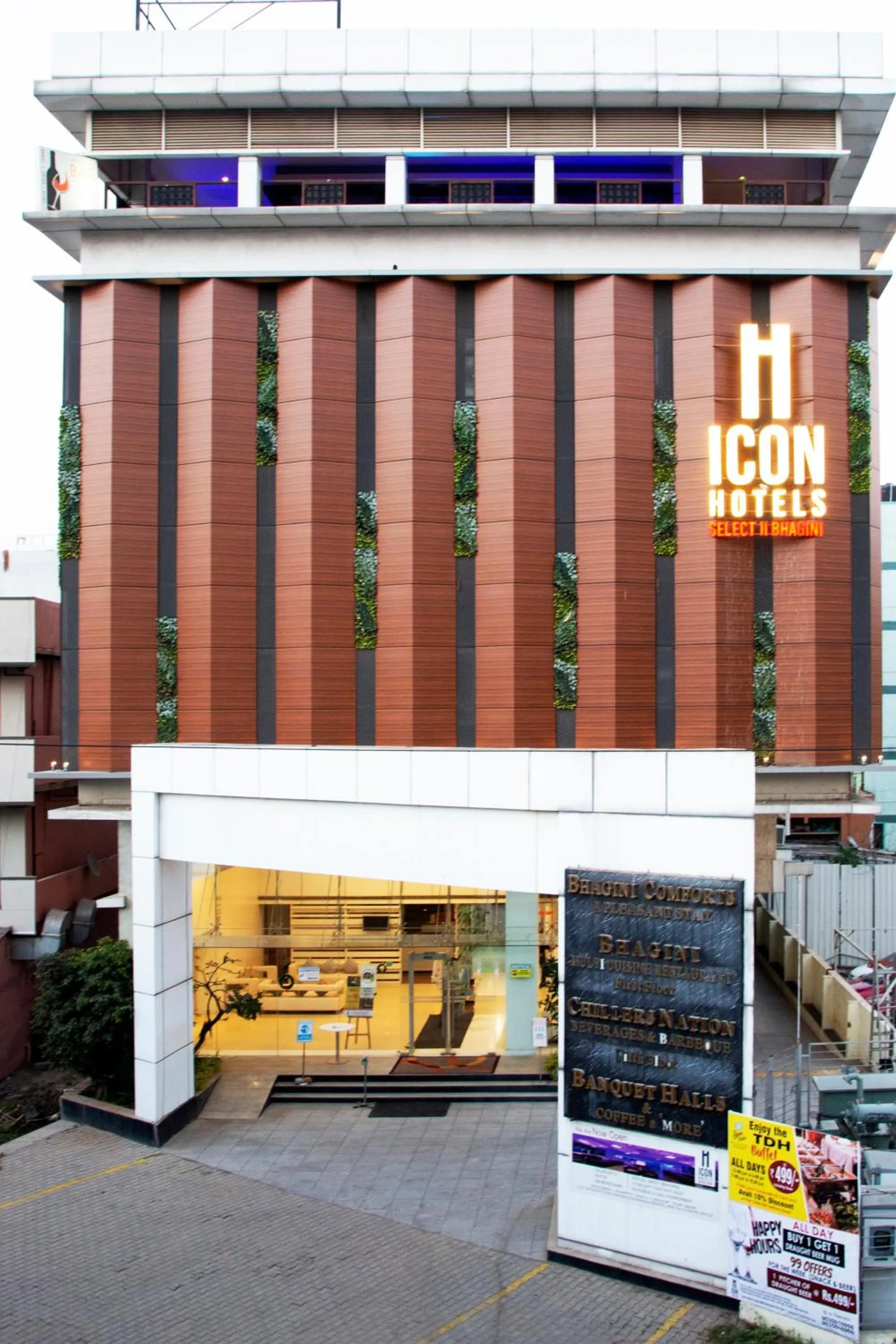 Facade/entrance in ICON SELECT by Bhagini