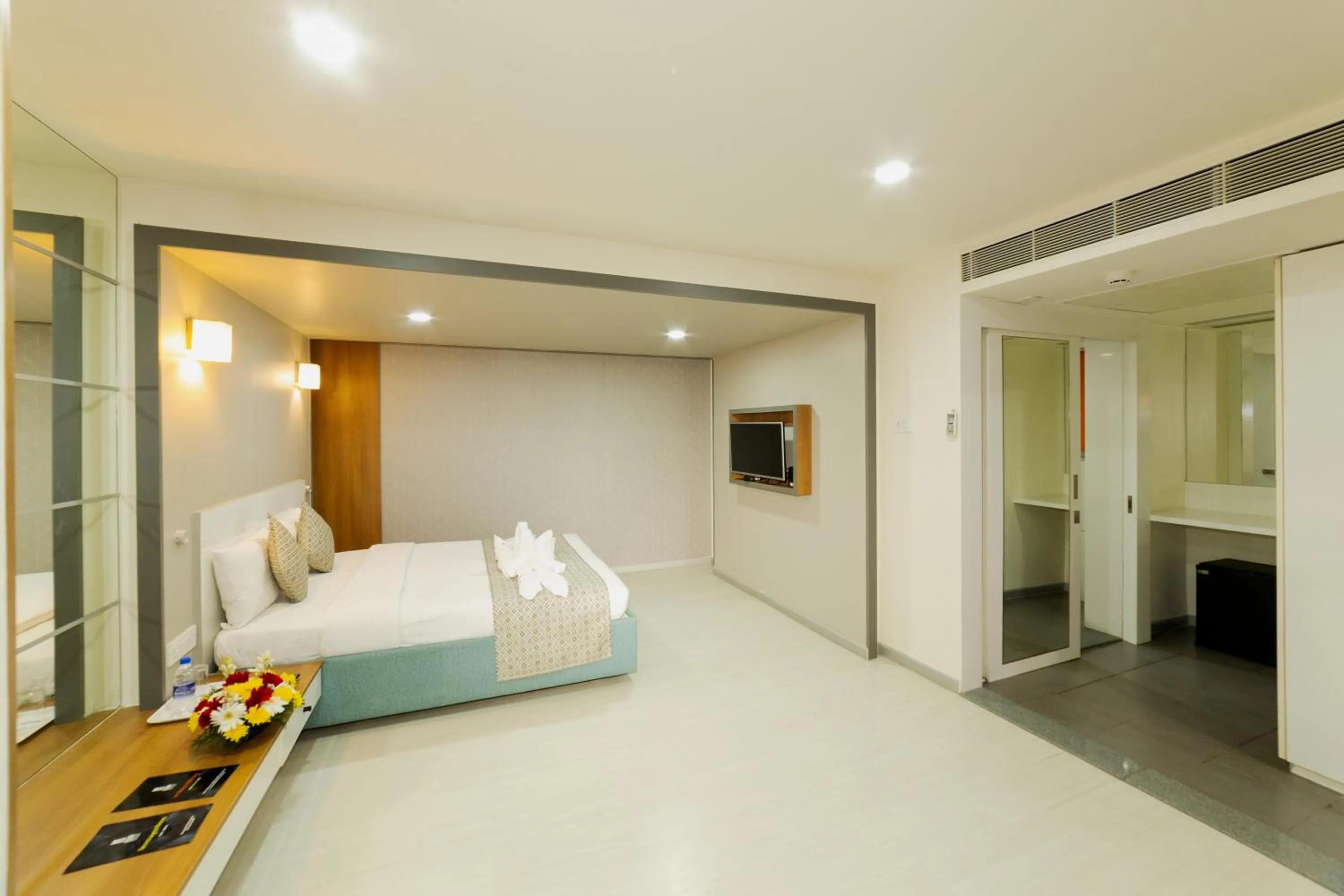 Bed in ICON SELECT by Bhagini