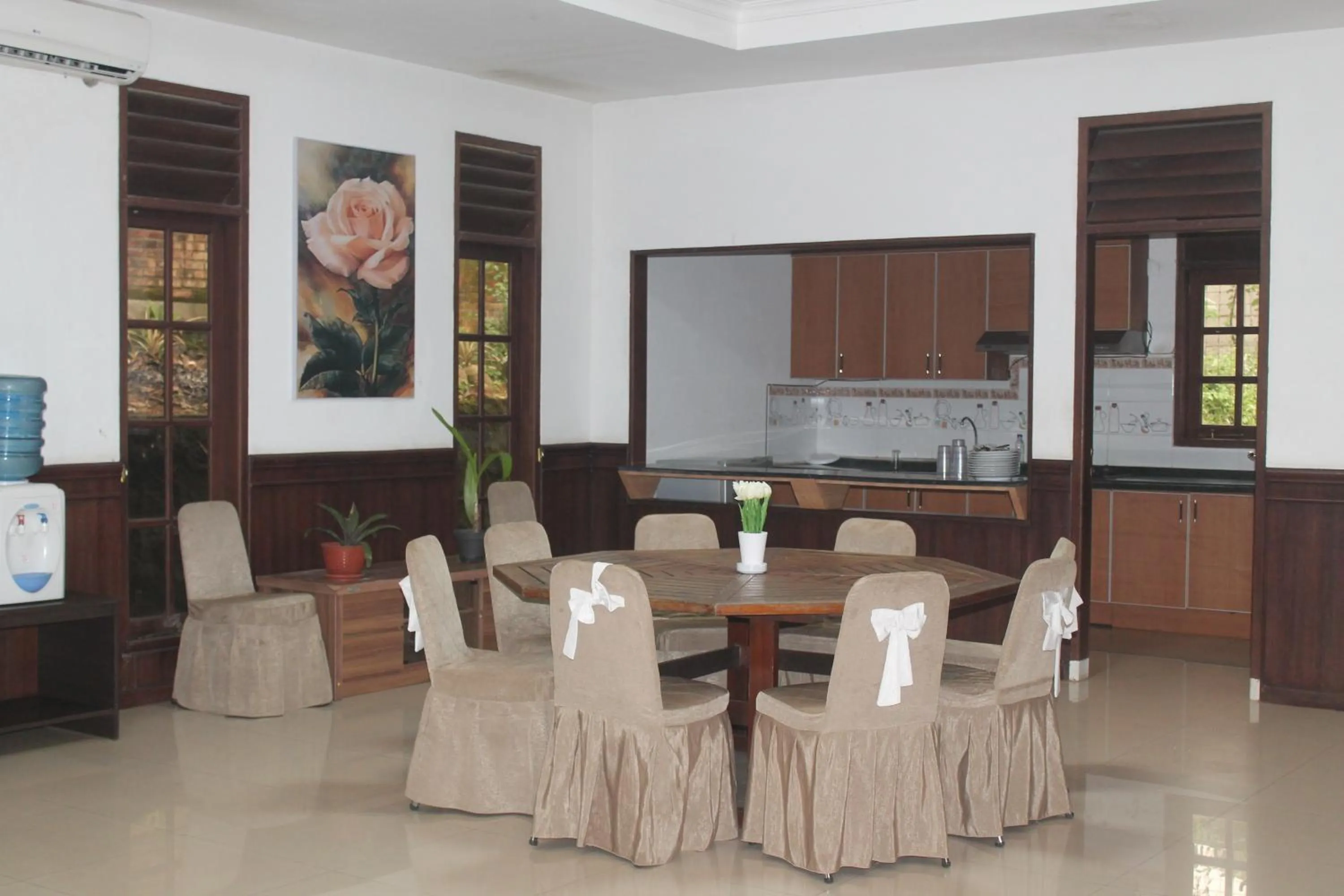 Restaurant/places to eat in New Green Sentul Resort