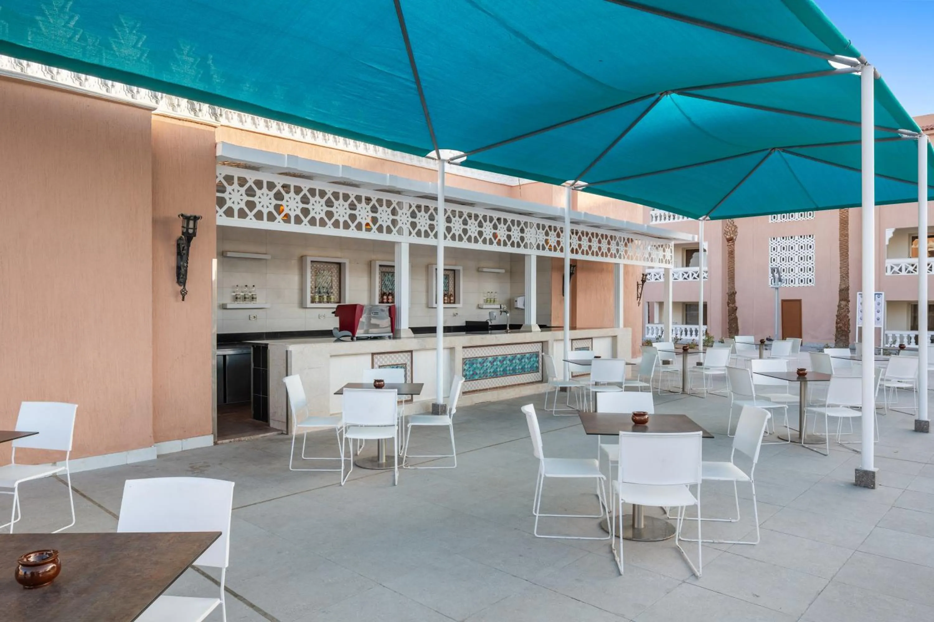 Lounge or bar in Pickalbatros Alf Leila Wa Leila Resort - Neverland Hurghada