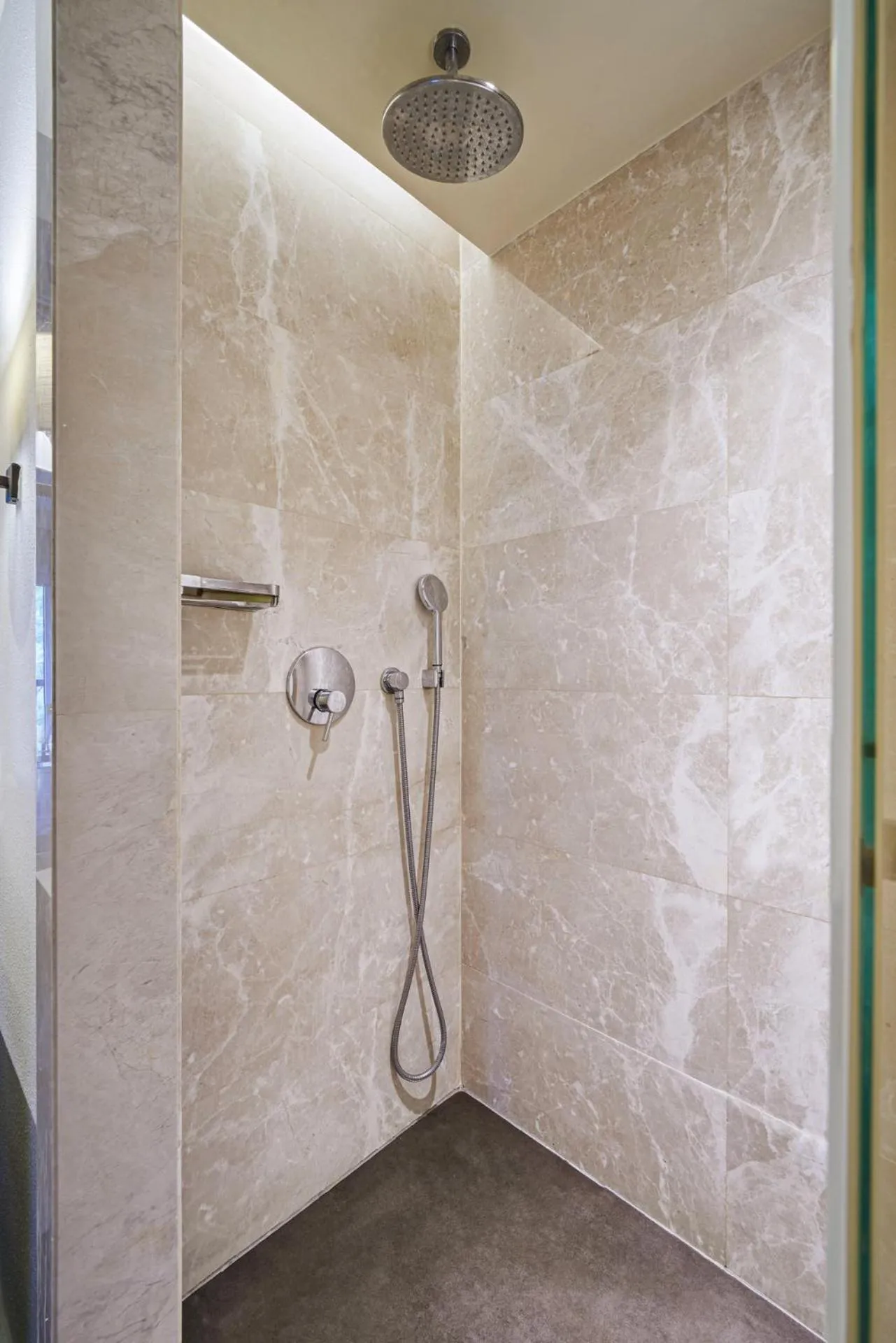 Shower in Voyage Sorgun Hotel