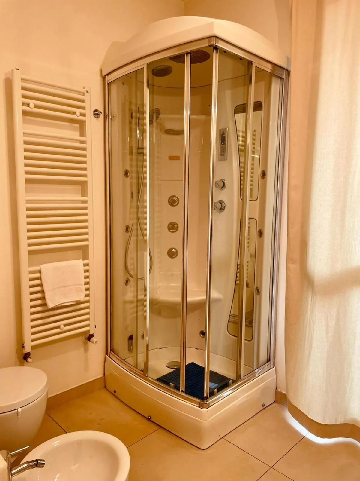 Toilet in Residence Del Lago