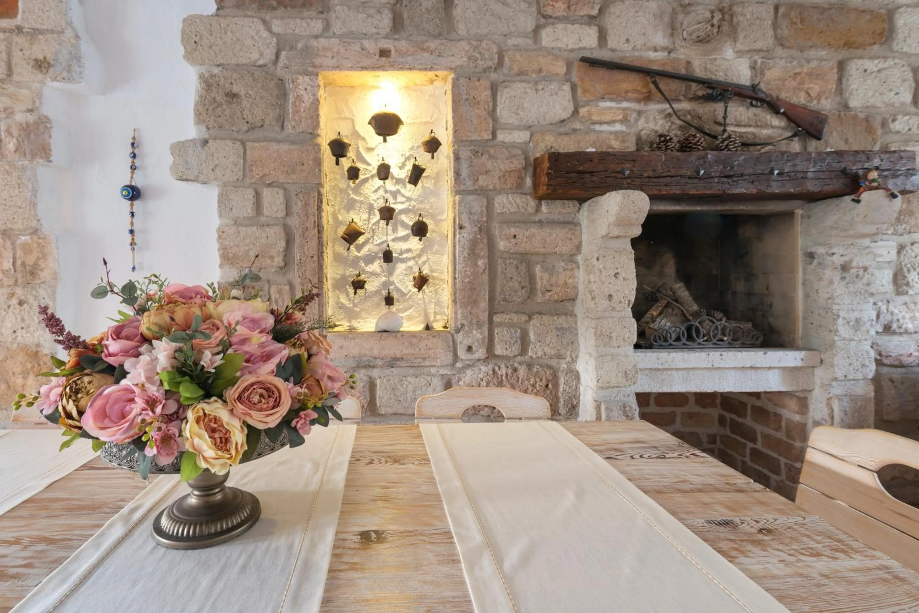 Communal lounge/ TV room in Moy Hotel