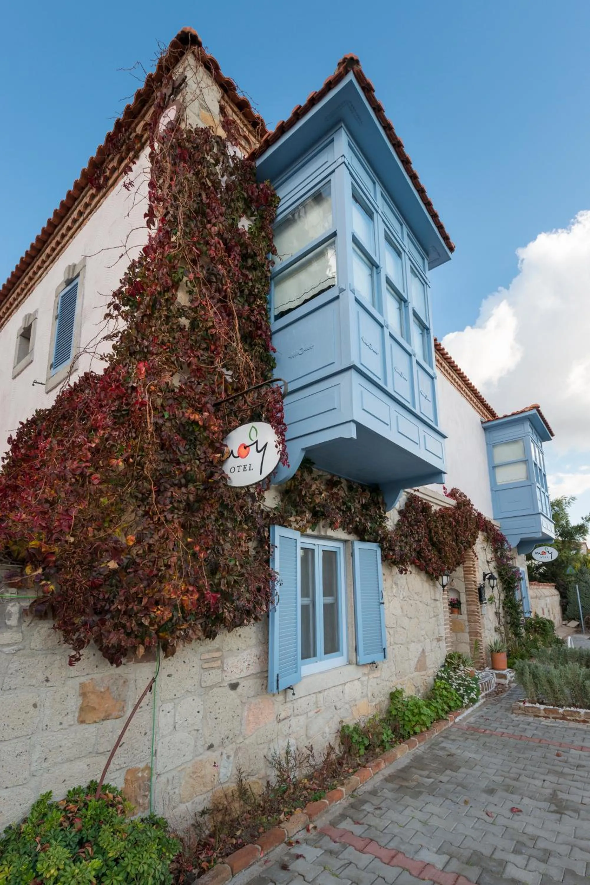 Property building in Moy Hotel