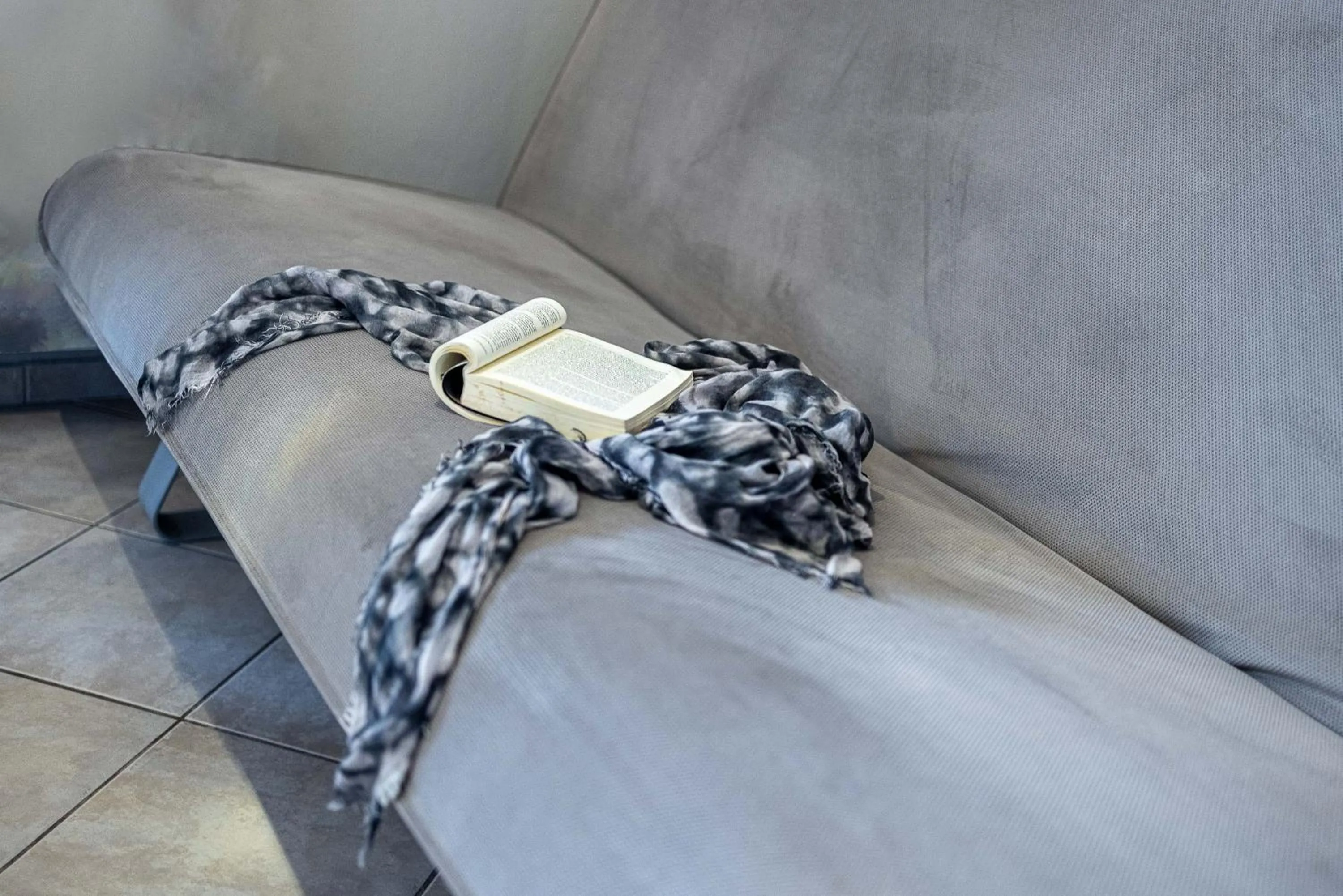 Living room, Bed in Nantin Hotel Ioannina