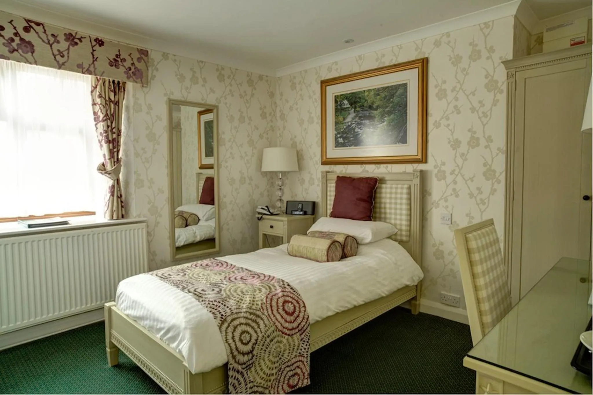 Bedroom, Bed in Exmoor White Horse Inn