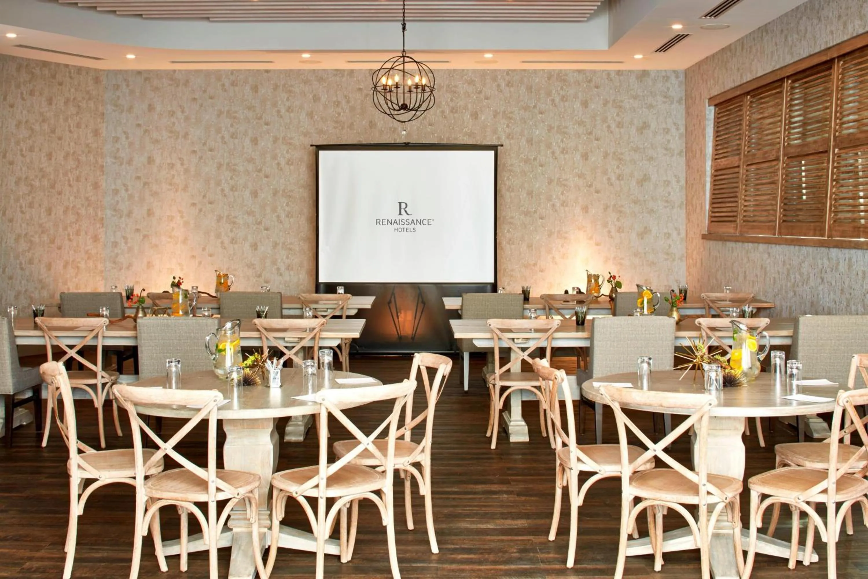 Meeting/conference room in The Del Monte Lodge Renaissance Rochester Hotel & Spa