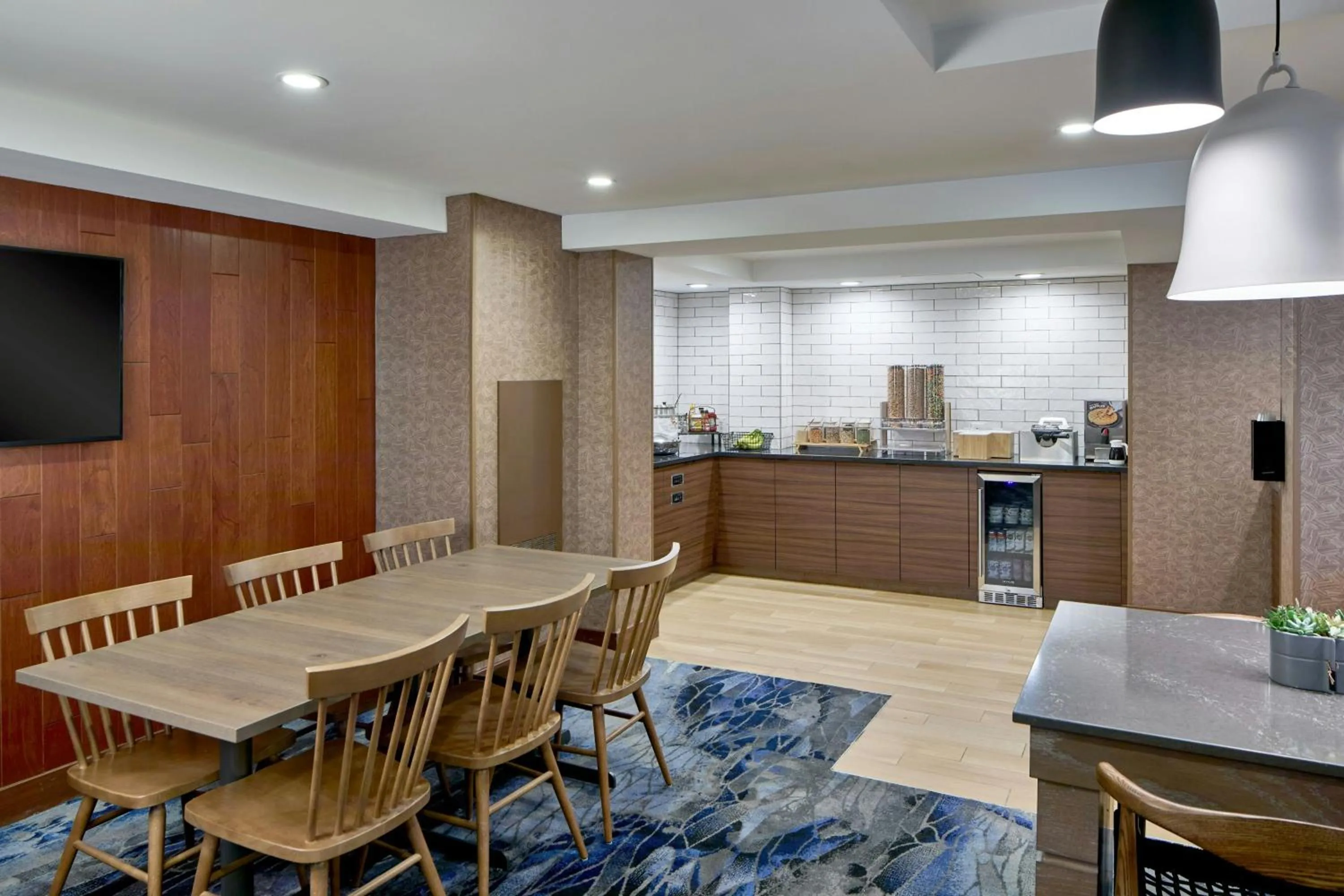 Breakfast in Fairfield Inn by Marriott Rochester East