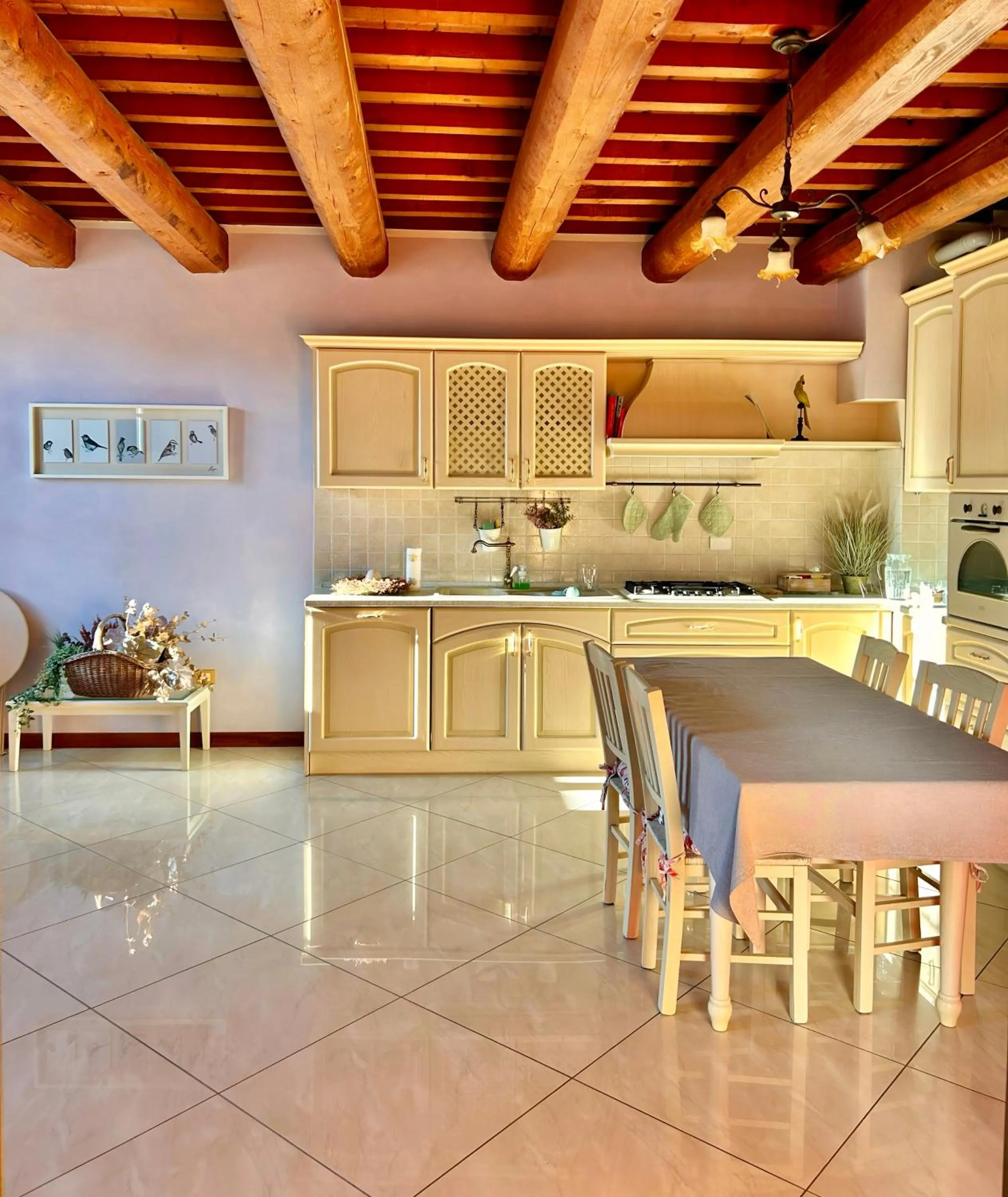 Kitchen or kitchenette in La Maison B&B