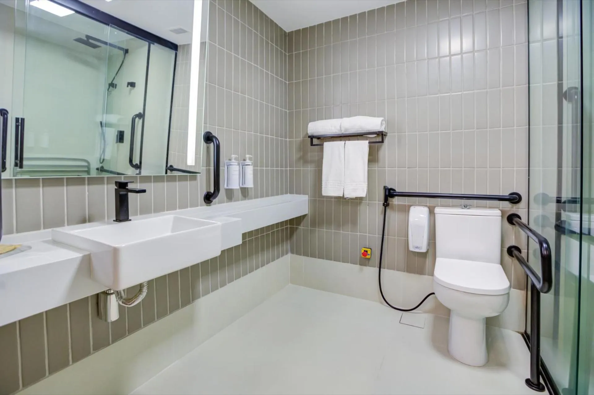 Bathroom in Quality Faria Lima