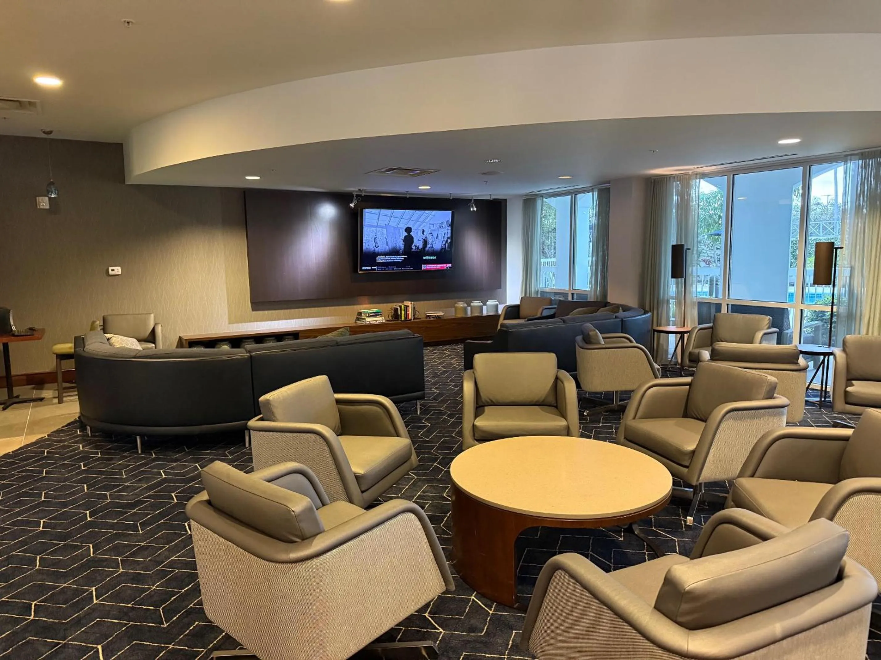 Lounge or bar in Courtyard Fort Myers at I-75 and Gulf Coast Town Center