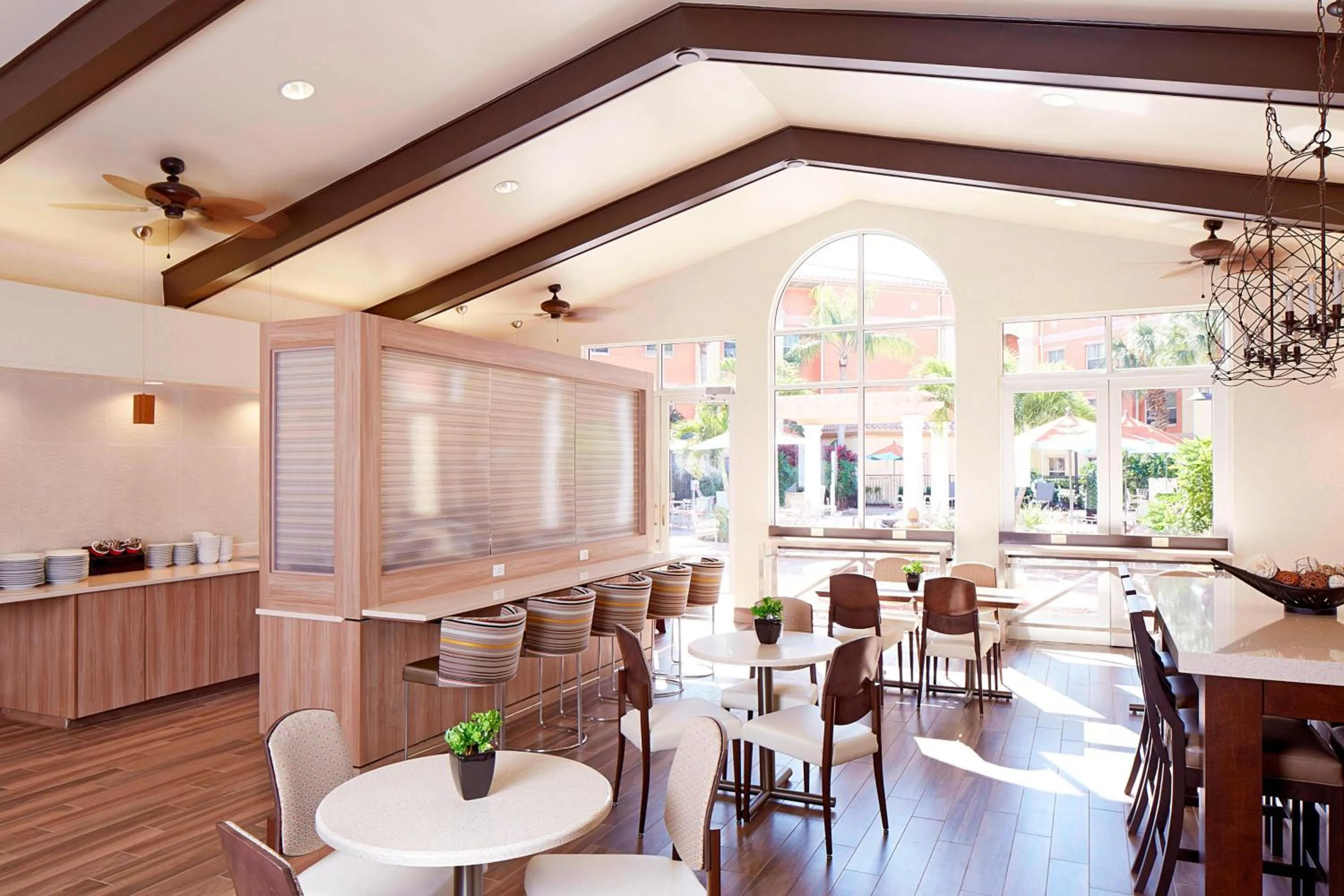 Restaurant/places to eat in Residence Inn by Marriott Naples