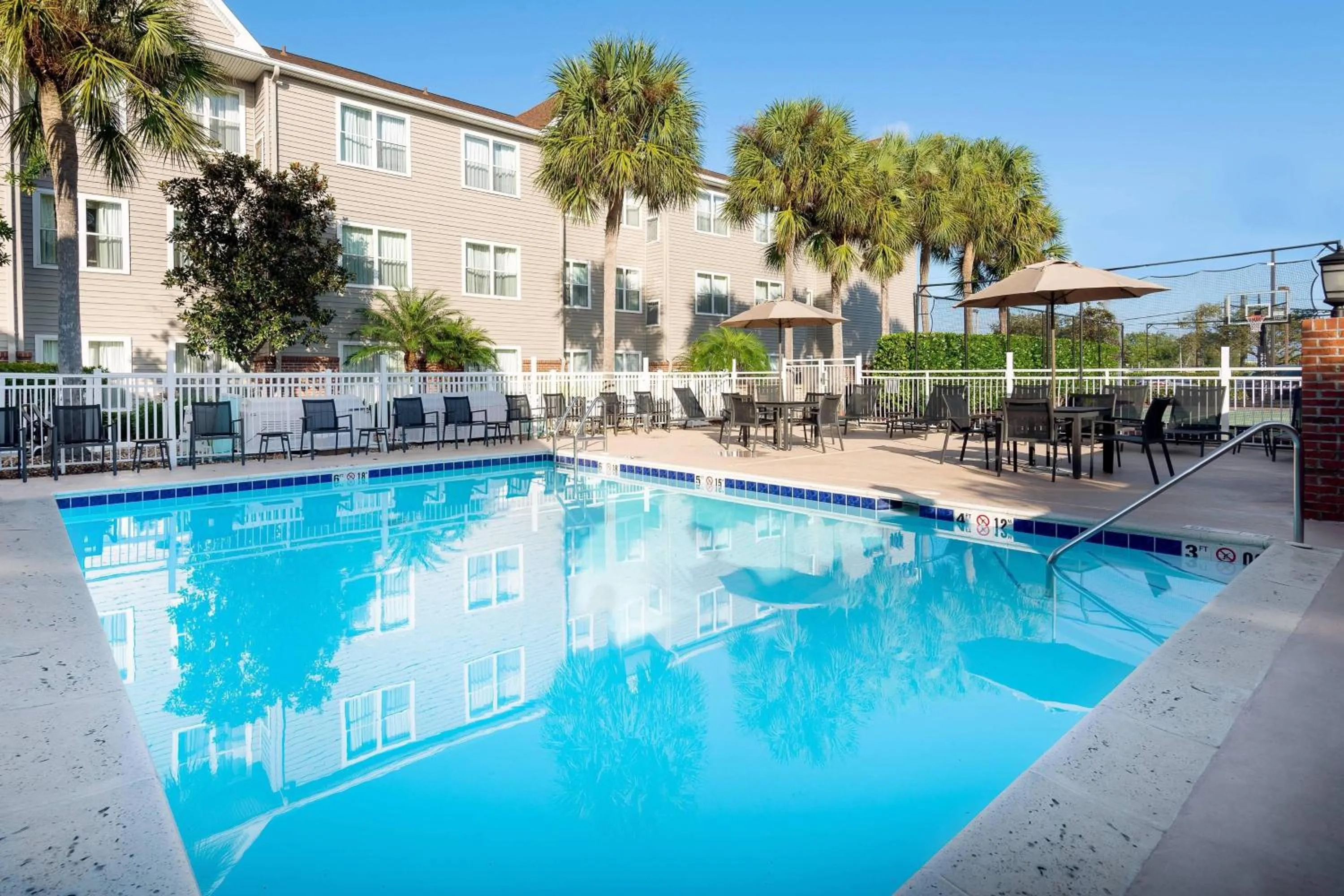Swimming pool in Residence Inn by Marriott Fort Myers