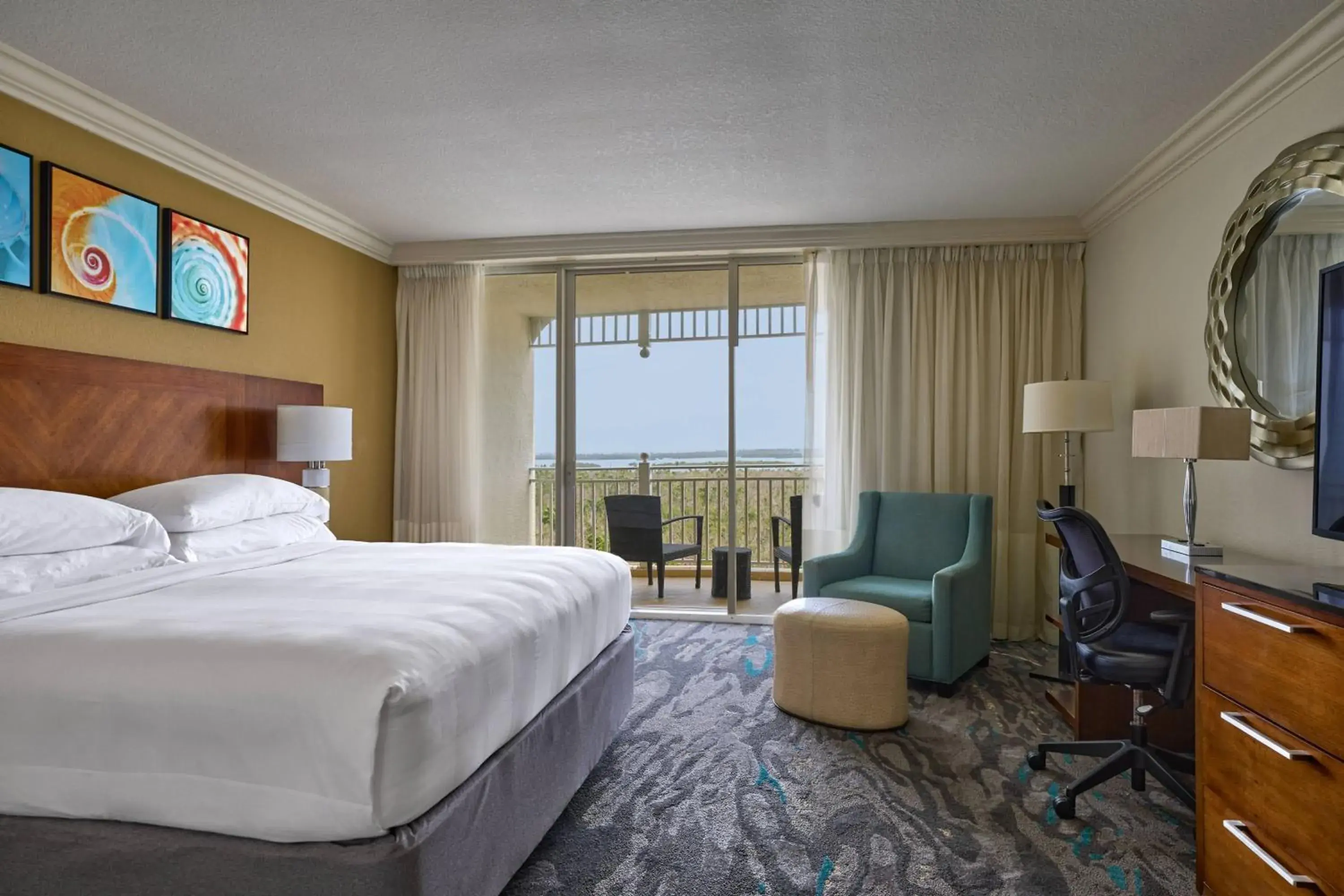 Guest Room One King, Resort View, Captiva Tower, Balcony in Marriott Sanibel Harbour Resort & Spa Guest Room One King, Resort View, Captiva Tower, Balcony in Marriott Sanibel Harbour Resort & Spa