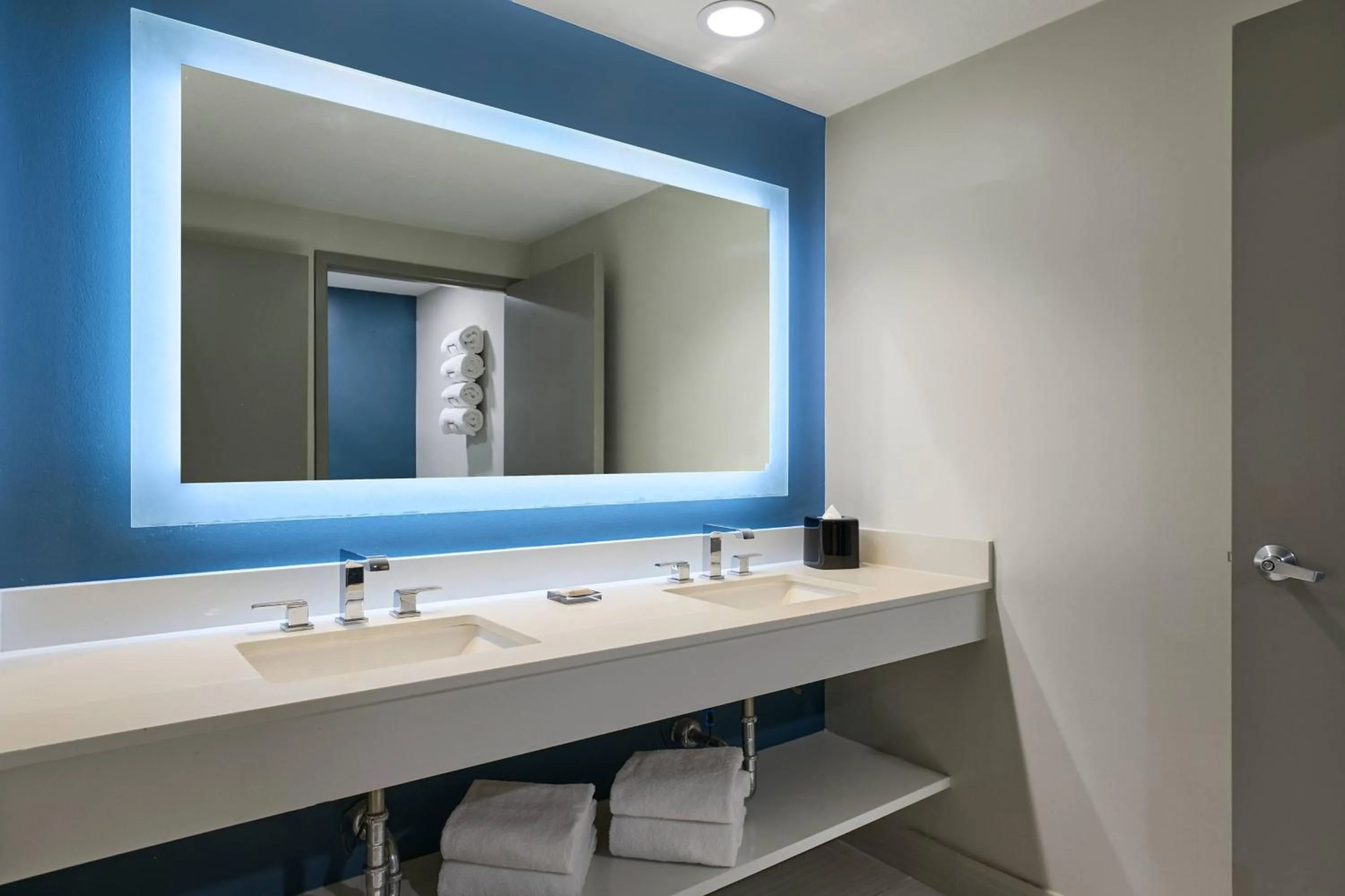 Bathroom in Marriott Sanibel Harbour Resort & Spa