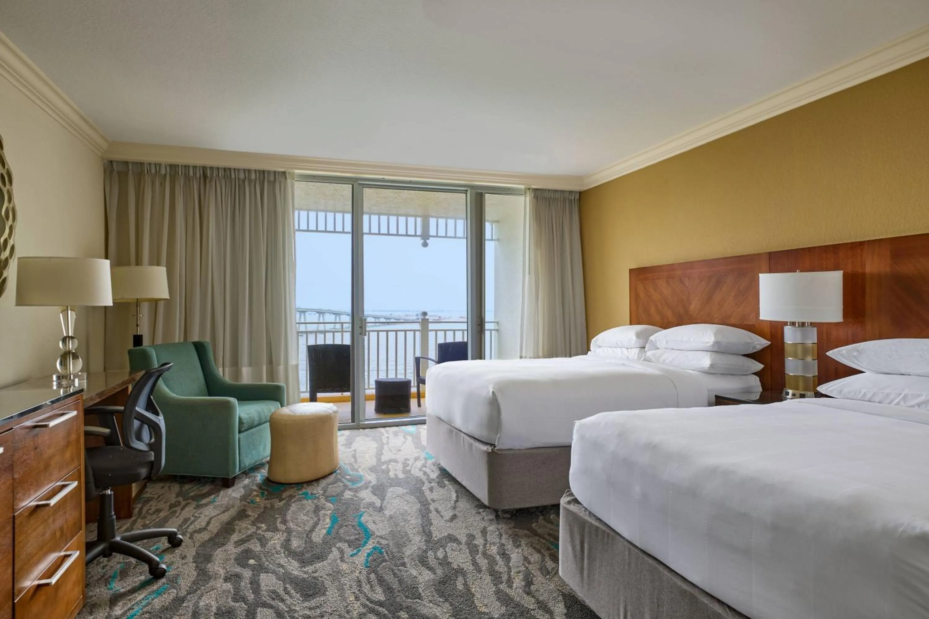 Photo of the whole room, Bed in Marriott Sanibel Harbour Resort & Spa