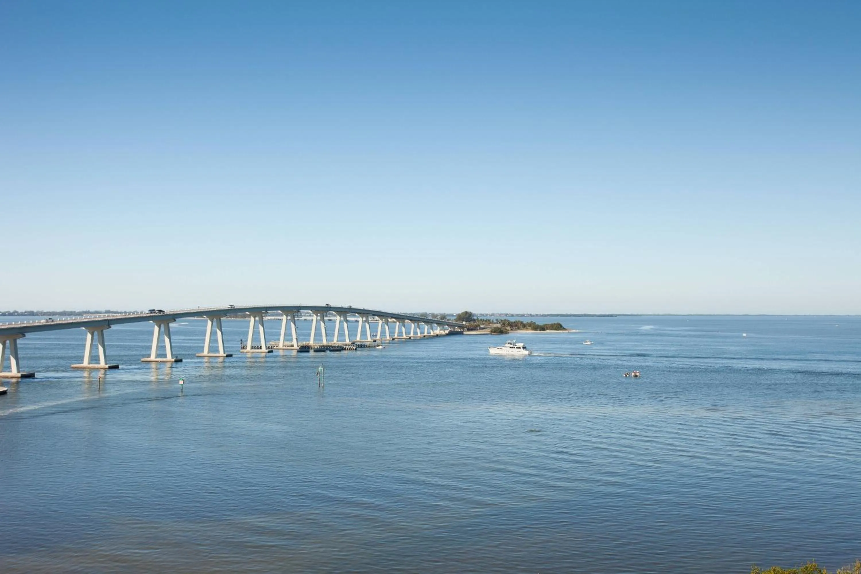 Photo of the whole room in Marriott Sanibel Harbour Resort & Spa