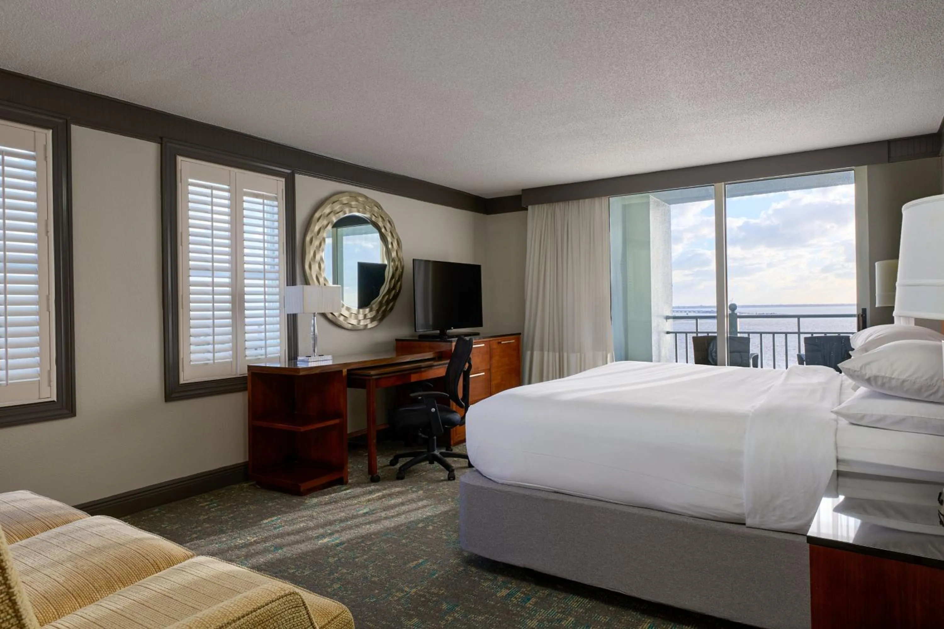 Photo of the whole room, Bed in Marriott Sanibel Harbour Resort & Spa