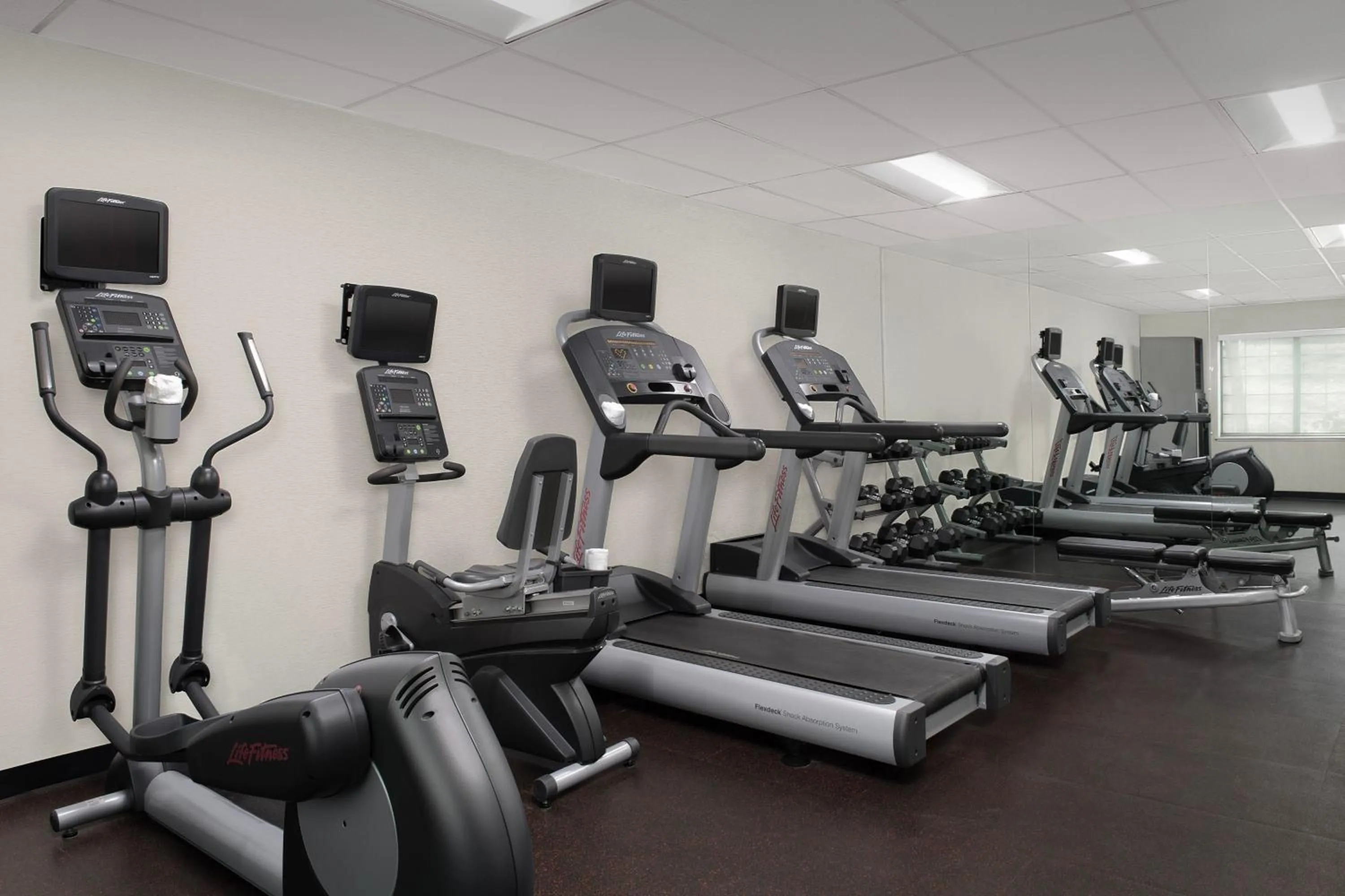 Fitness centre/facilities in TownePlace Suites Sacramento Cal Expo