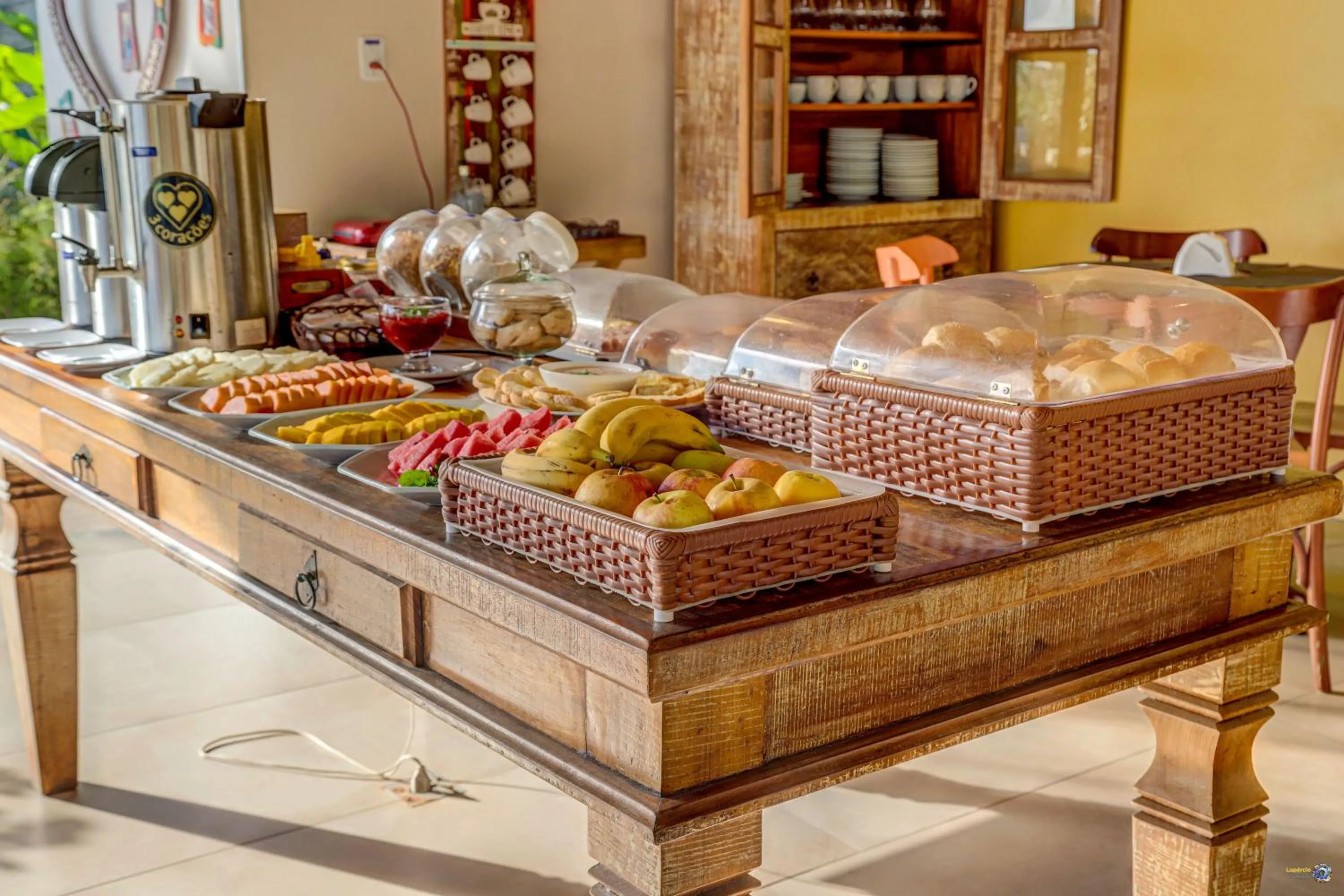 Food and drinks in Pousada Praia Bela