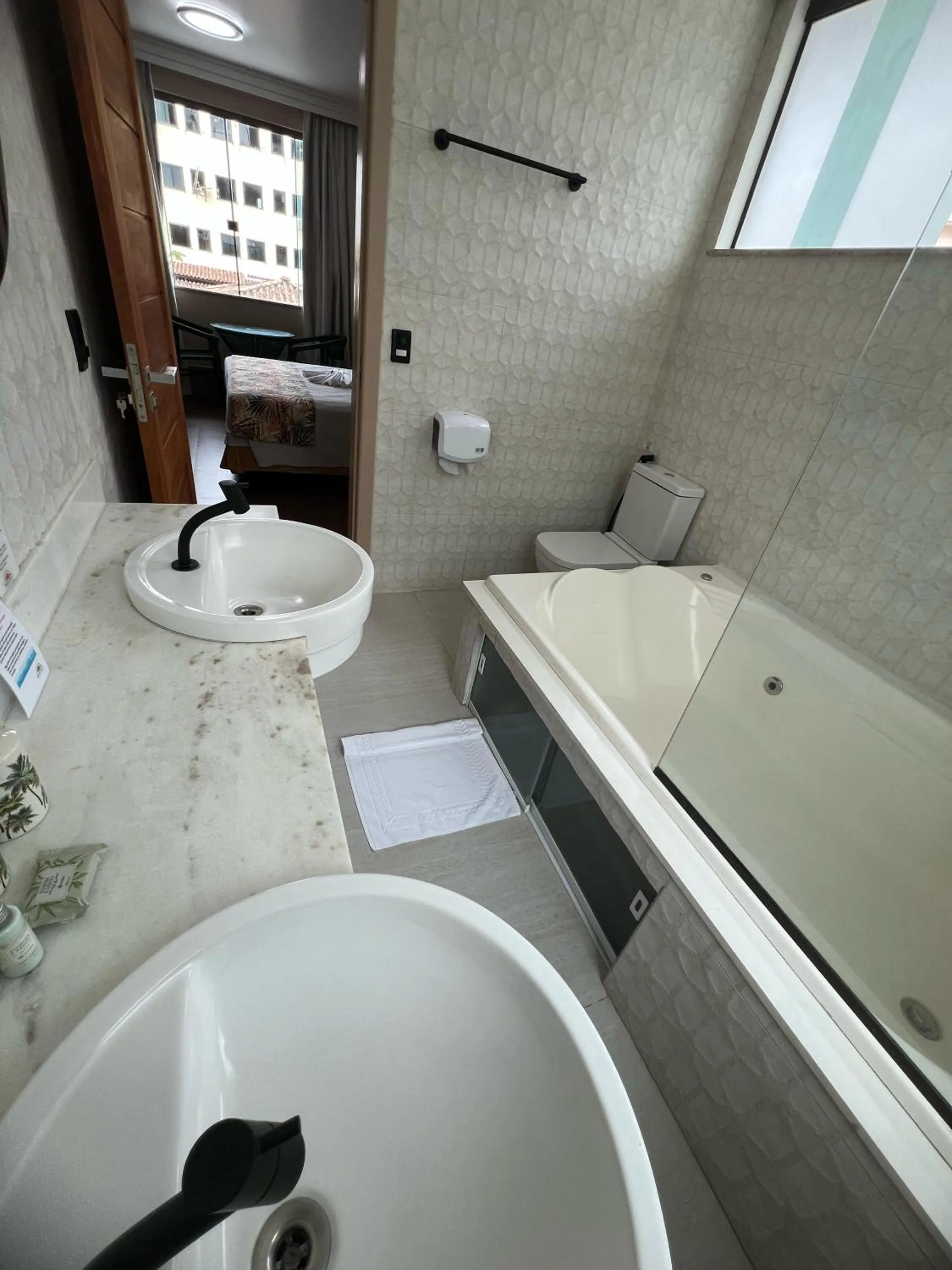 Hot Tub in Pousada Praia Bela