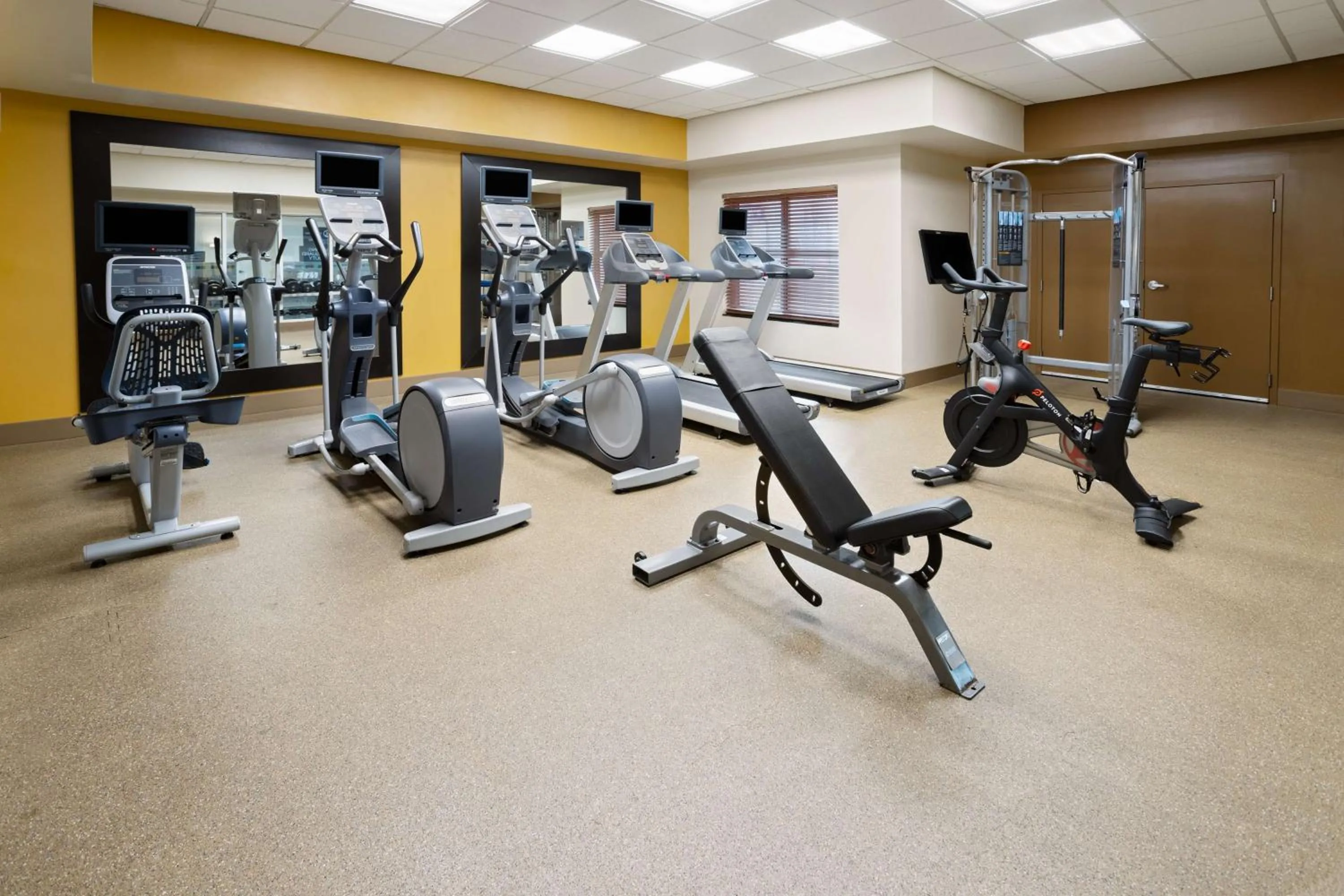 Fitness centre/facilities in Hilton Garden Inn Milford
