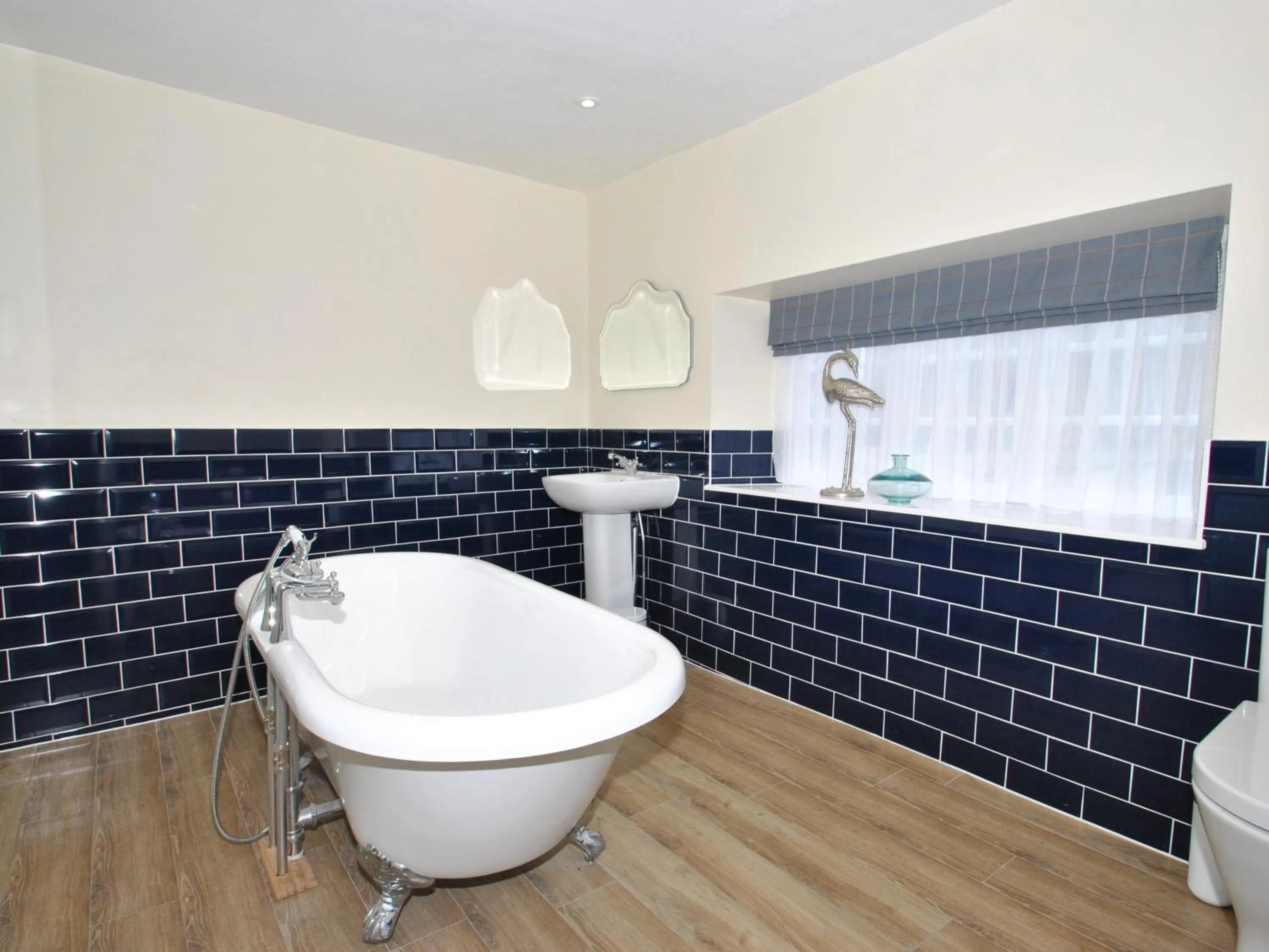 Bathroom in The Hood Arms