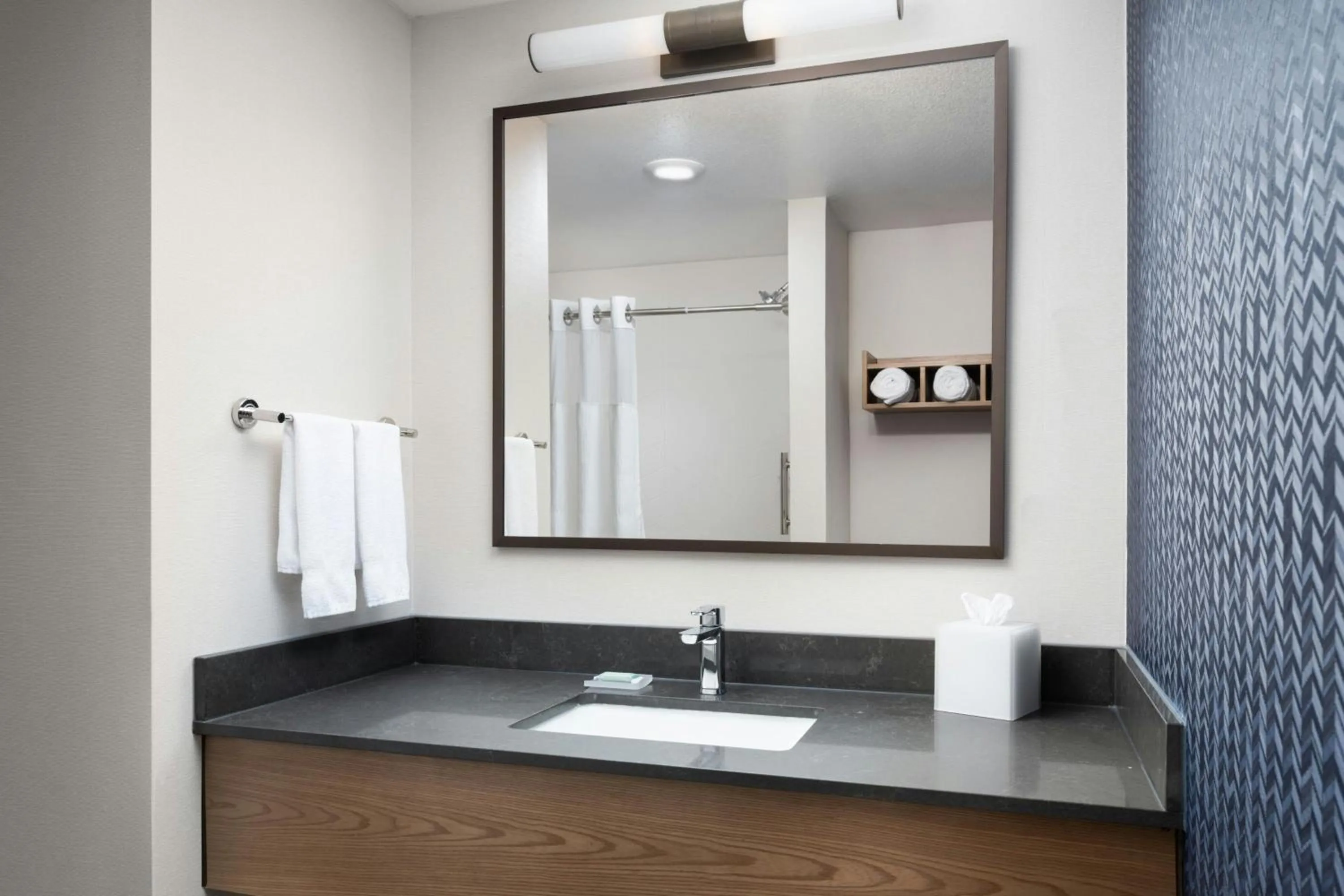 Bathroom in Fairfield Inn and Suites Sacramento Airport Natomas