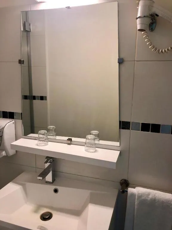 Hôtel Colisée-Verdun Centre Gare Saint-Roch