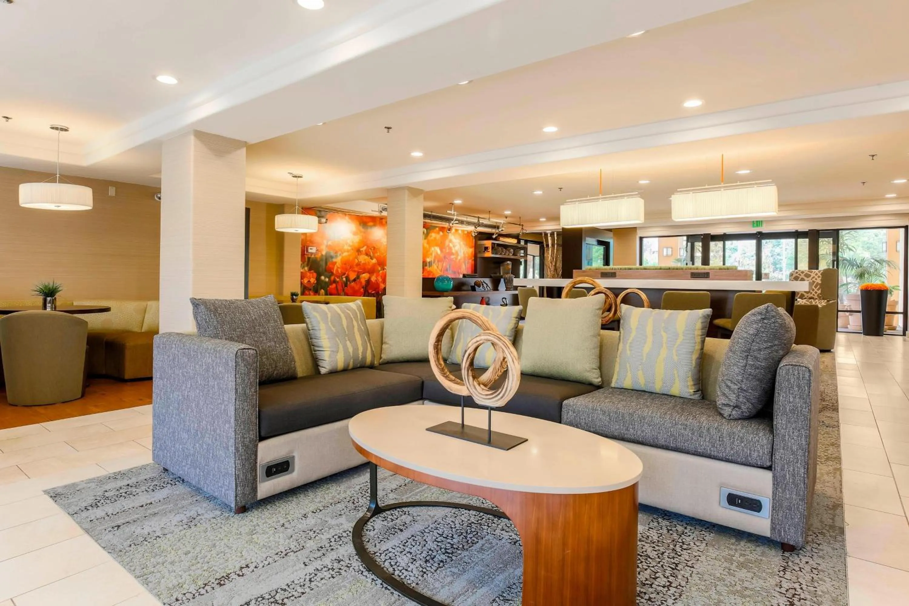 Lobby or reception in Courtyard by Marriott San Diego Del Mar/Solana Beach
