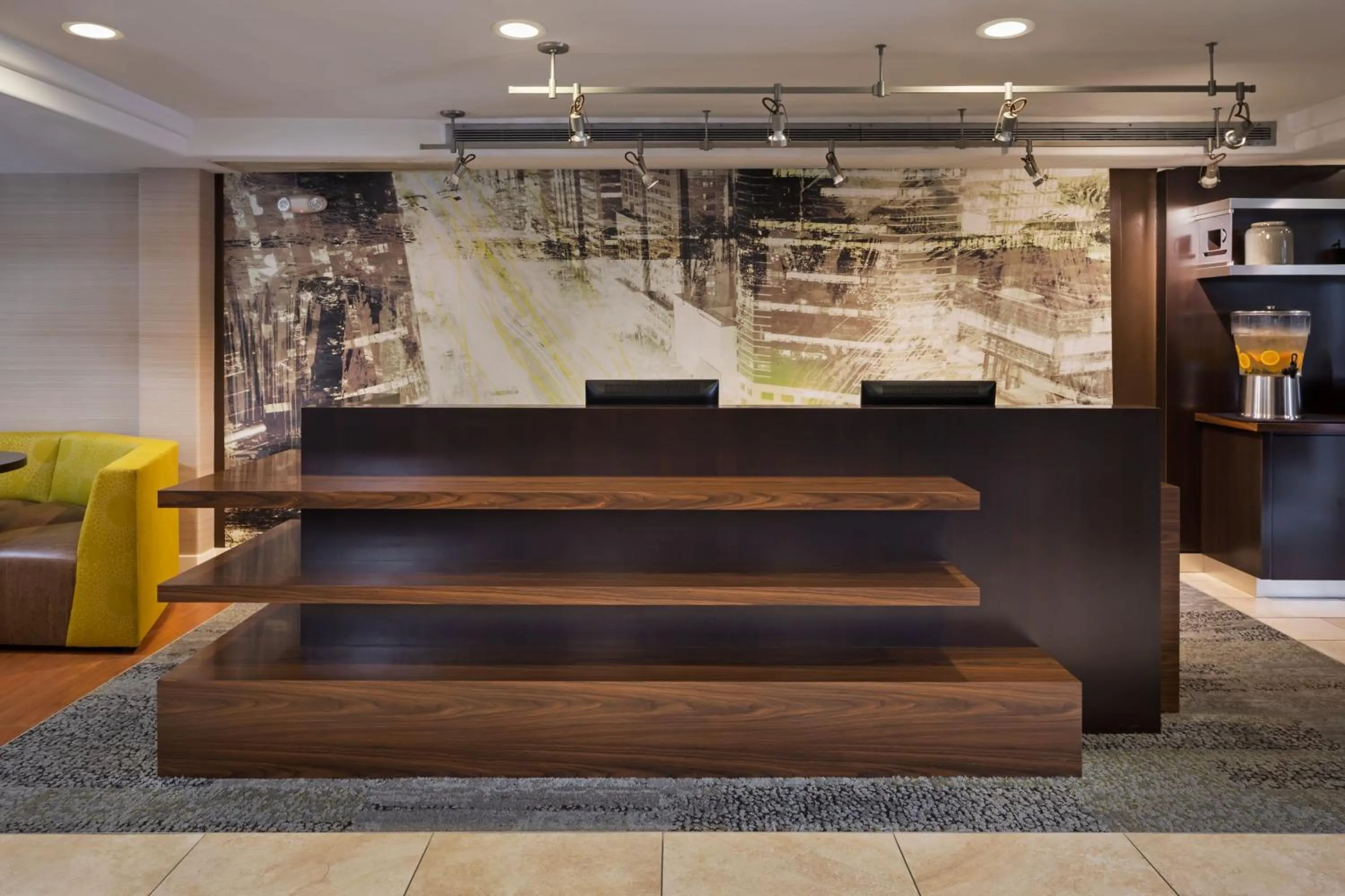 Lobby or reception in Courtyard by Marriott San Diego Del Mar/Solana Beach