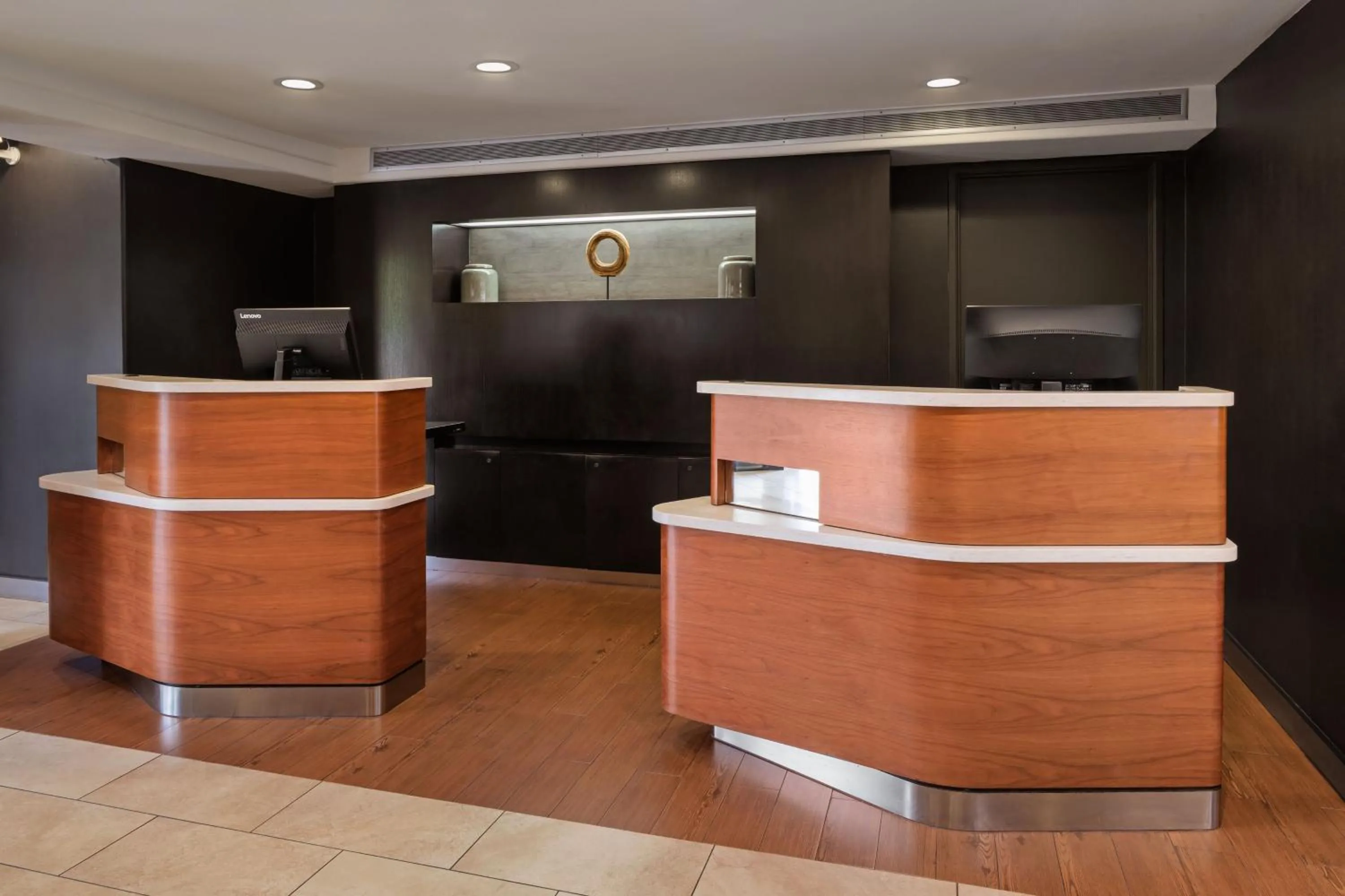 Lobby or reception in Courtyard by Marriott San Diego Del Mar/Solana Beach
