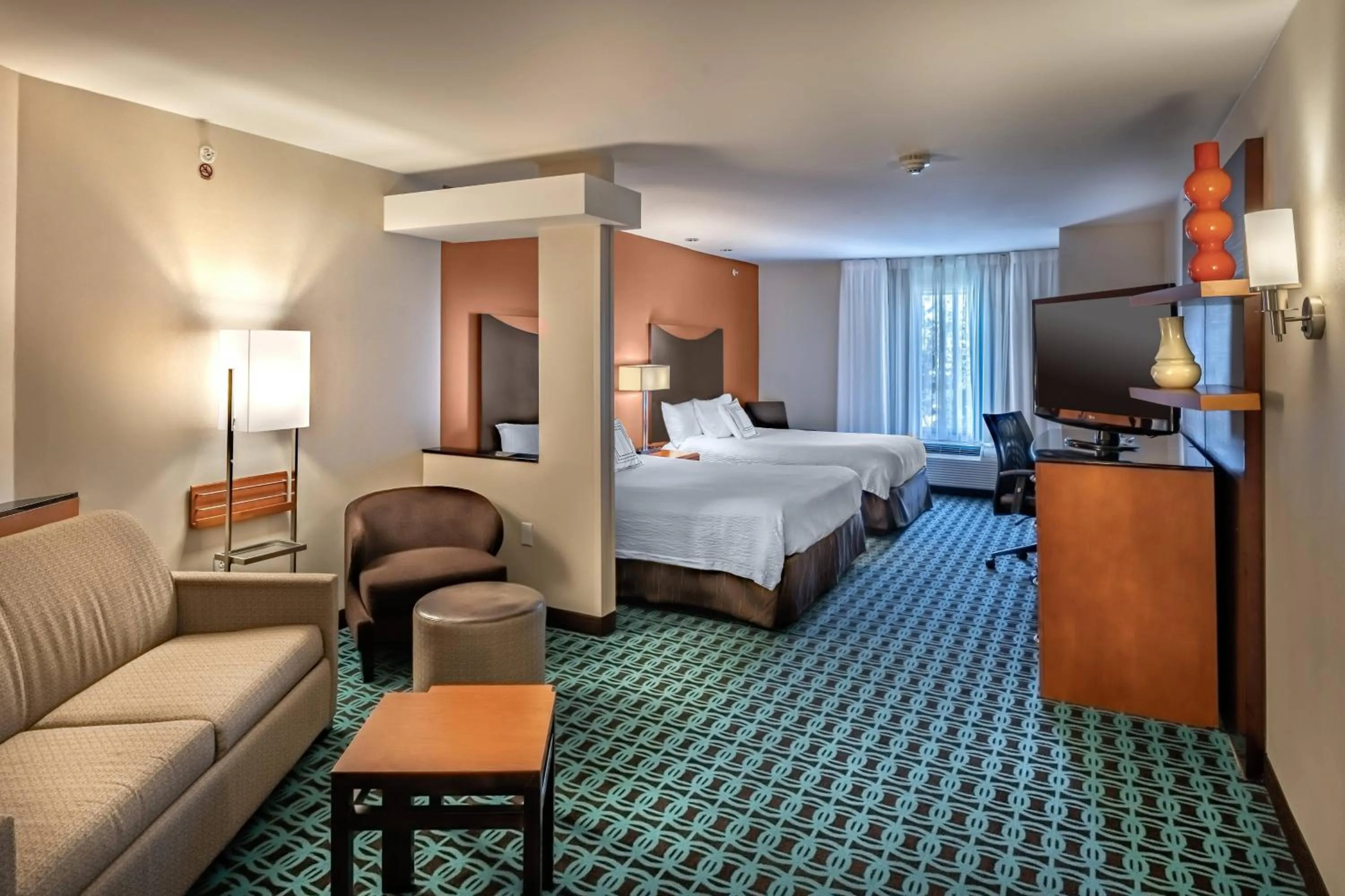 Photo of the whole room, Bed in Fairfield Inn & Suites by Marriott New Braunfels