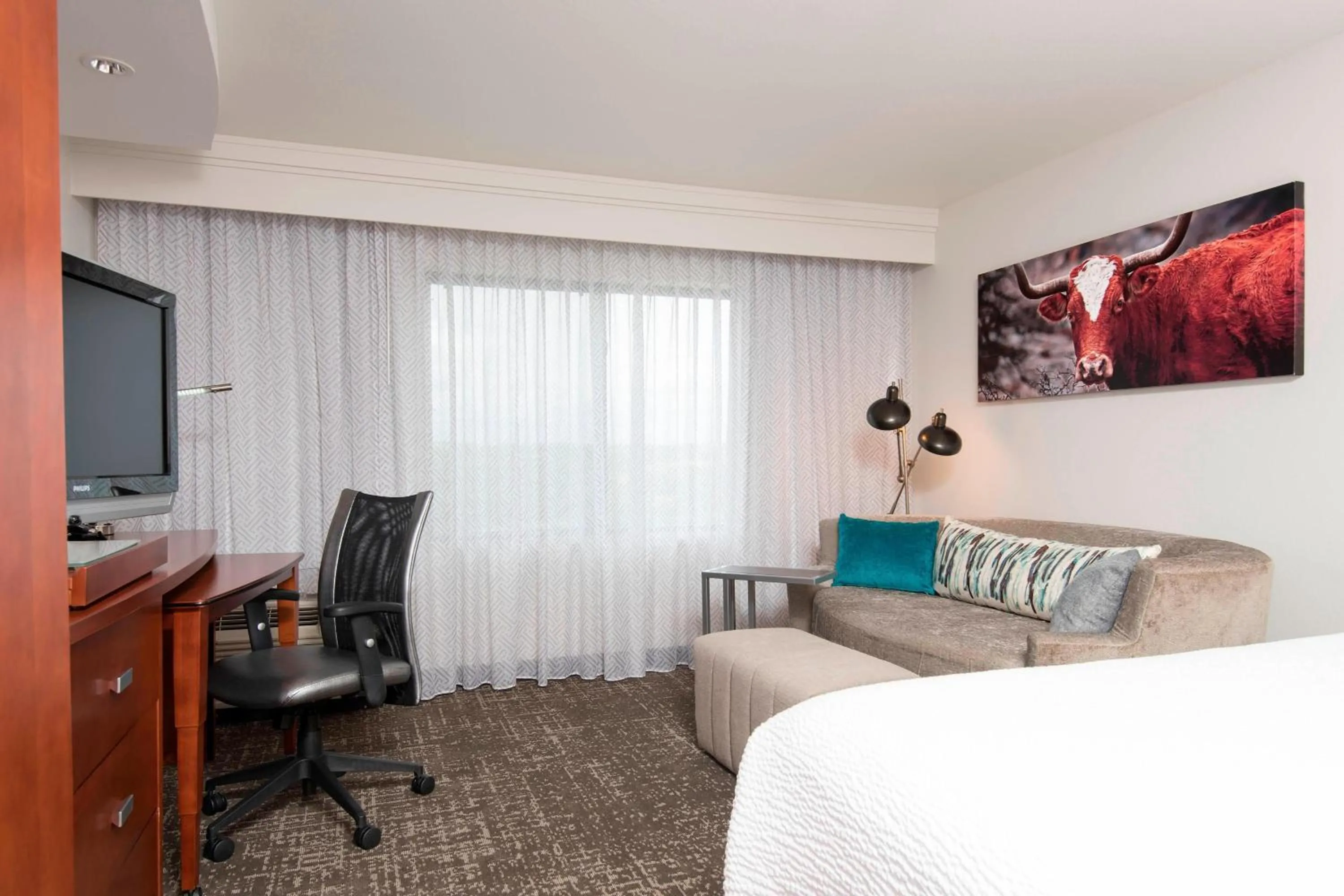 Photo of the whole room, Bed in Courtyard by Marriott San Antonio North Stone Oak At Legacy