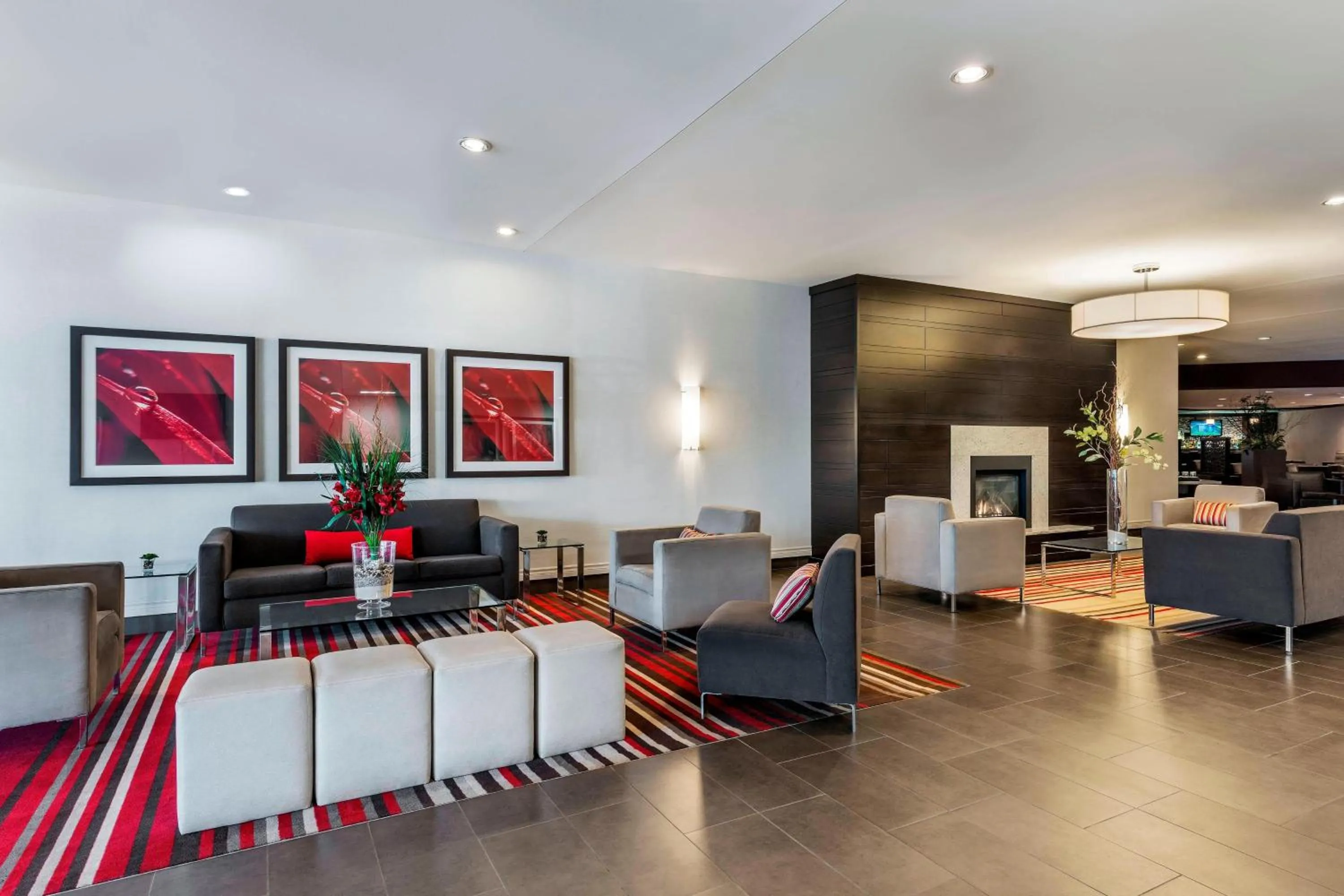 Lobby or reception in Delta Hotels by Marriott Sault Ste. Marie Waterfront