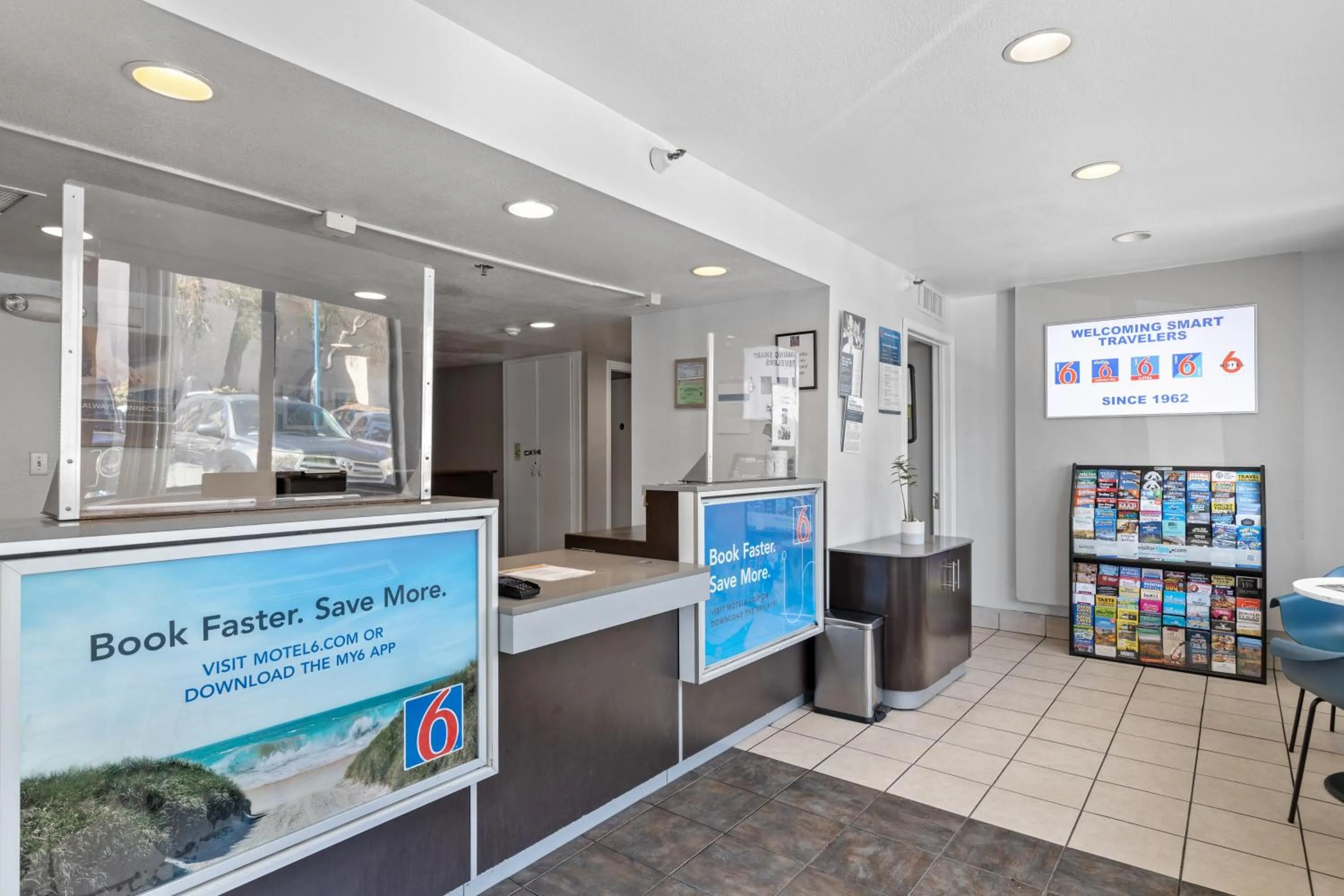 Area and facilities in Motel 6-Oceanside, CA