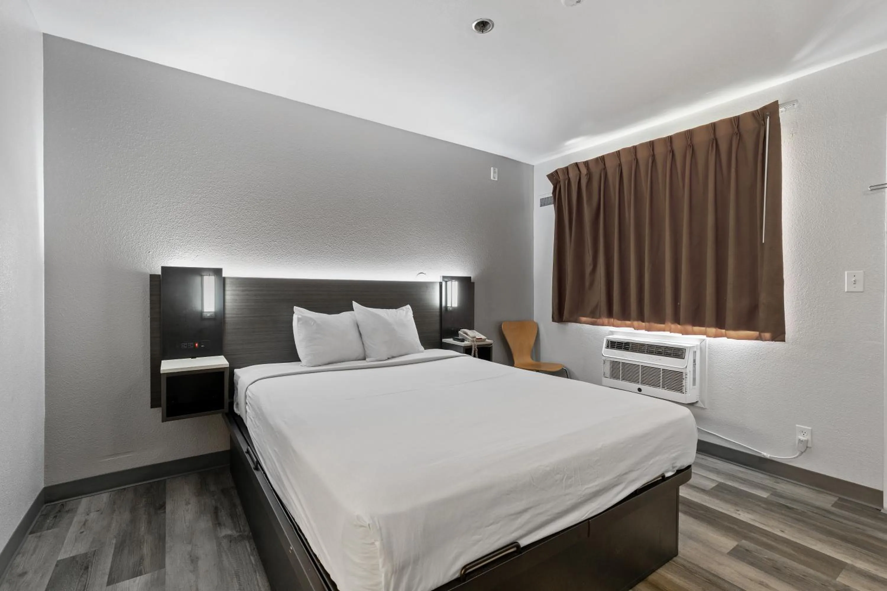 Bed in Motel 6-Oceanside, CA