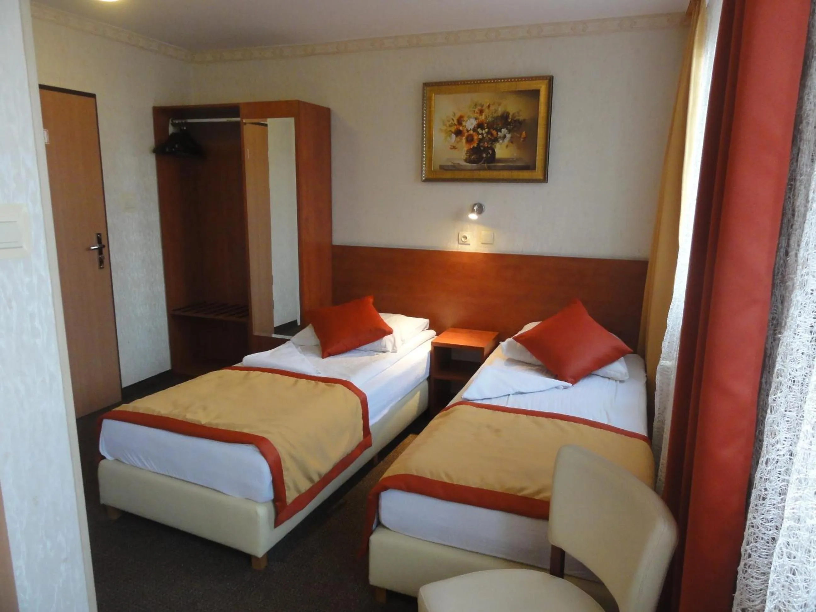 Day, Bed in Hotel Pomorski