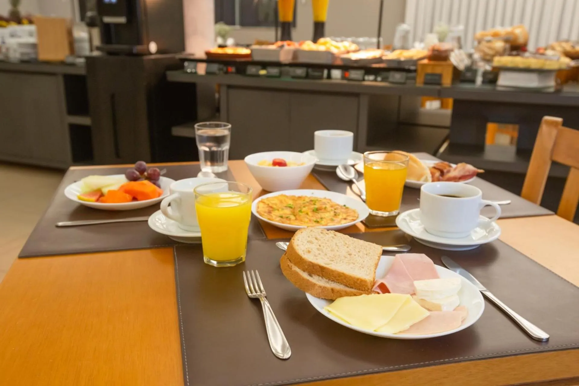 Buffet breakfast in Quality Hotel Jundiaí