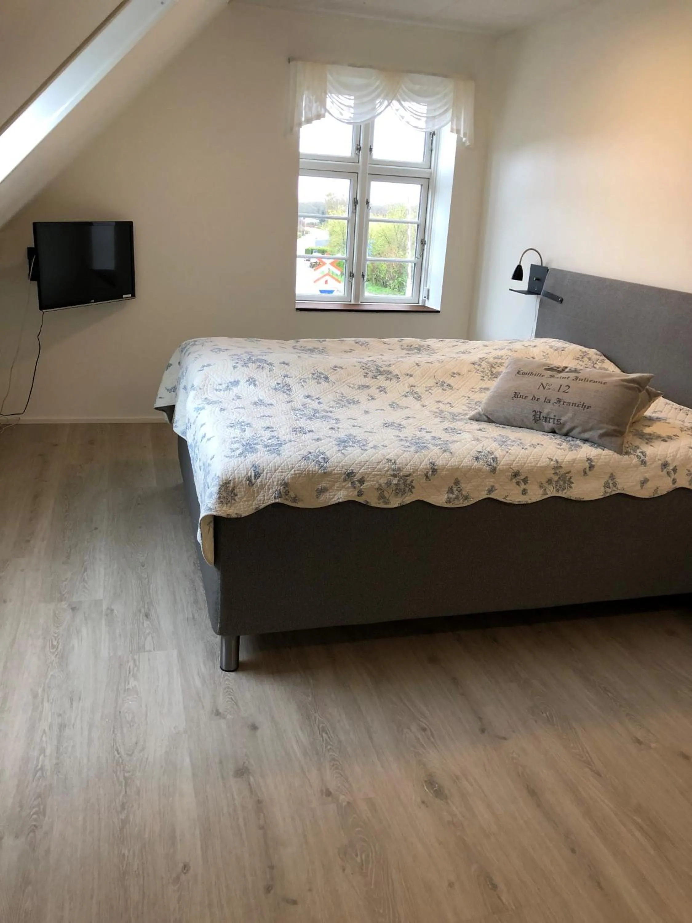 Bed in Hotel Højslev Kro